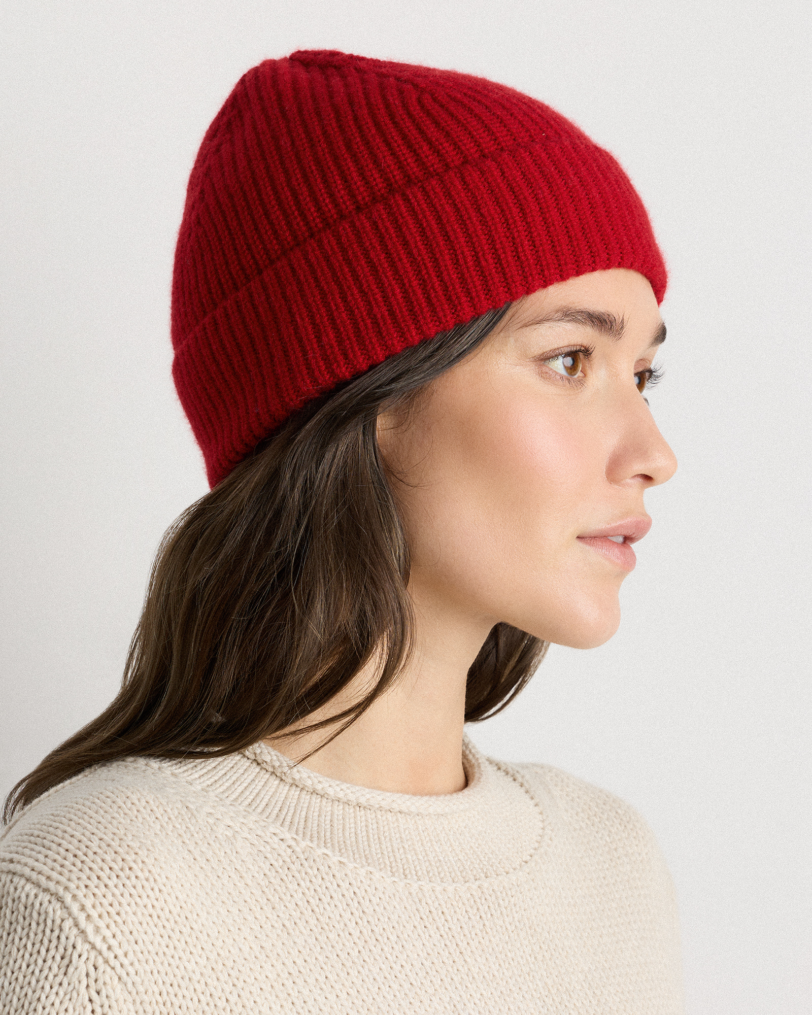 Quince Mongolian Cashmere Ribbed Beanie In Red