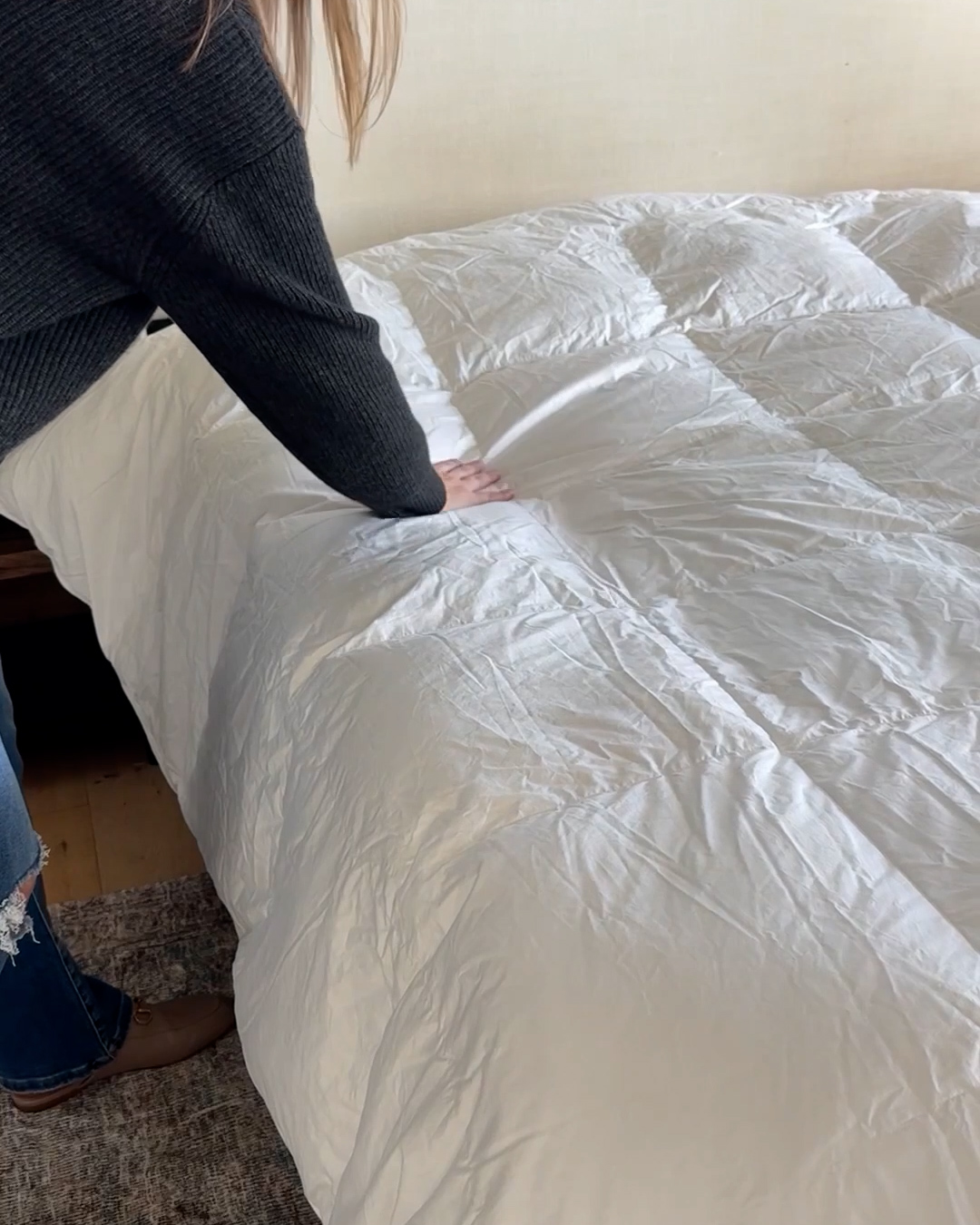 Premium Down Alternative Comforter White JennieN. Thumbnail 4x5