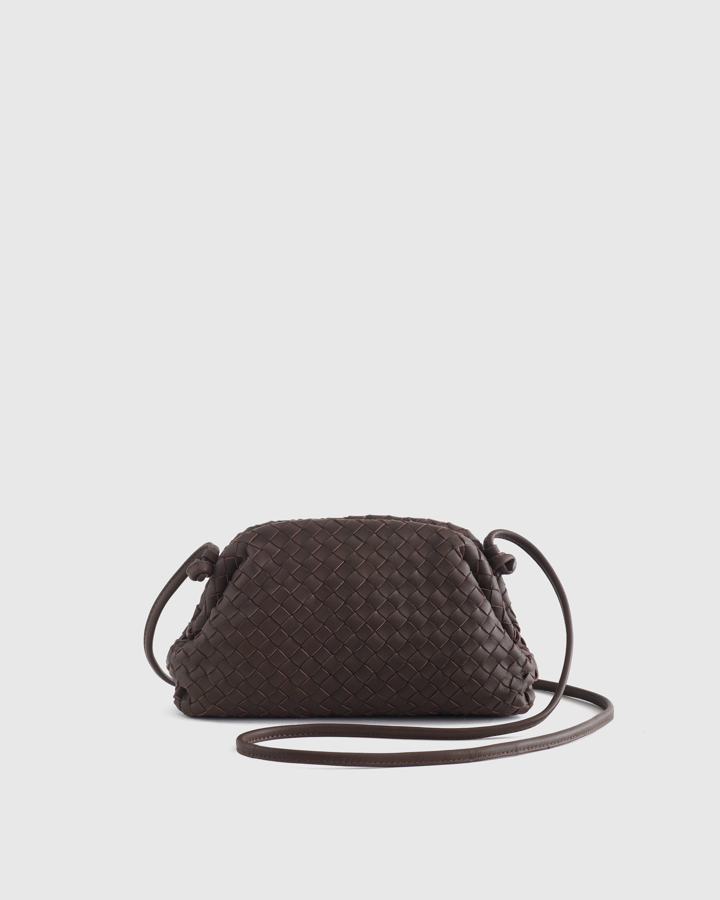 Quince Women's Italian Leather Handwoven Pouch Crossbody Clutch In Dark Brown