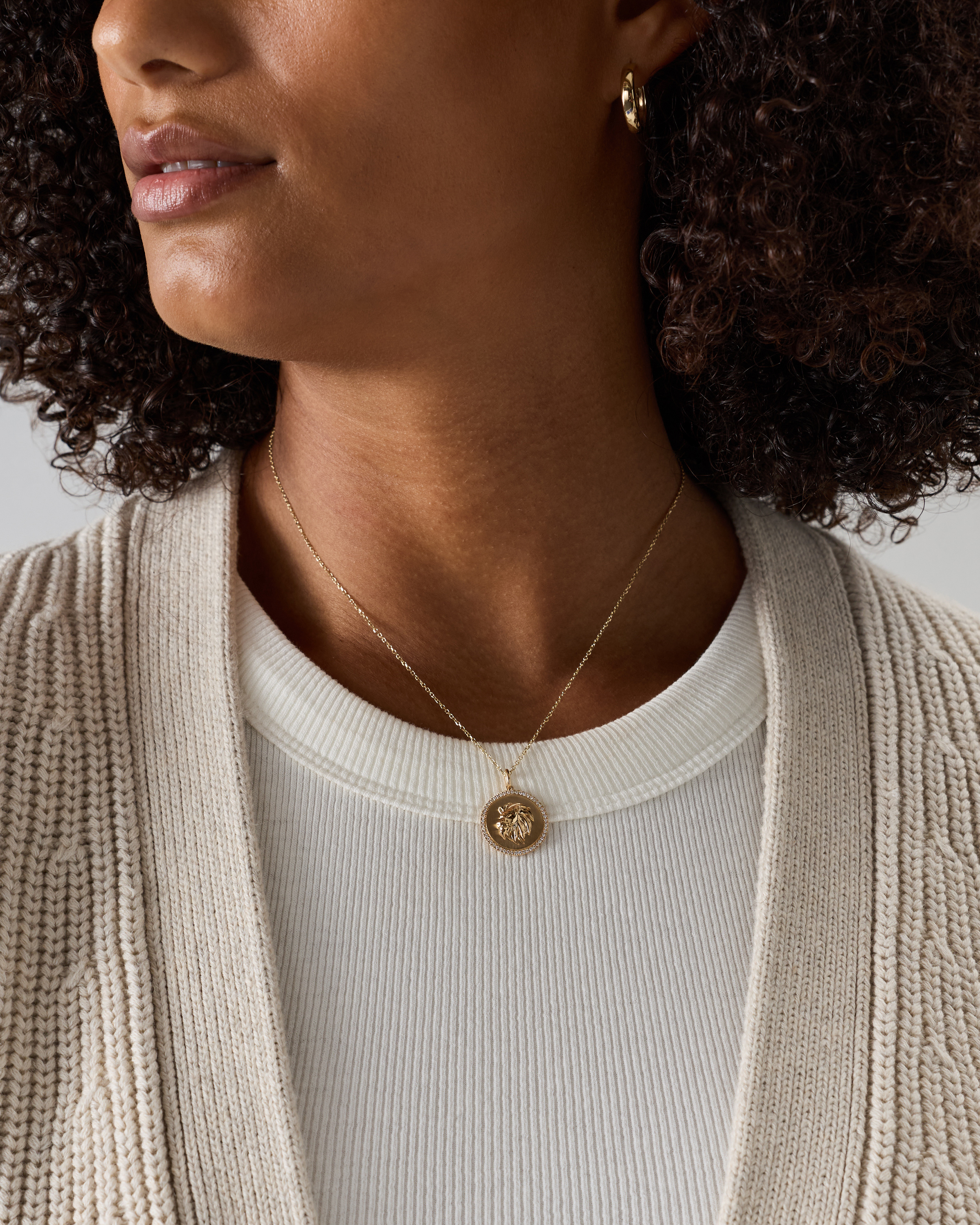 14k Gold Pave Zodiac Medallion Necklace - thumbnail 2