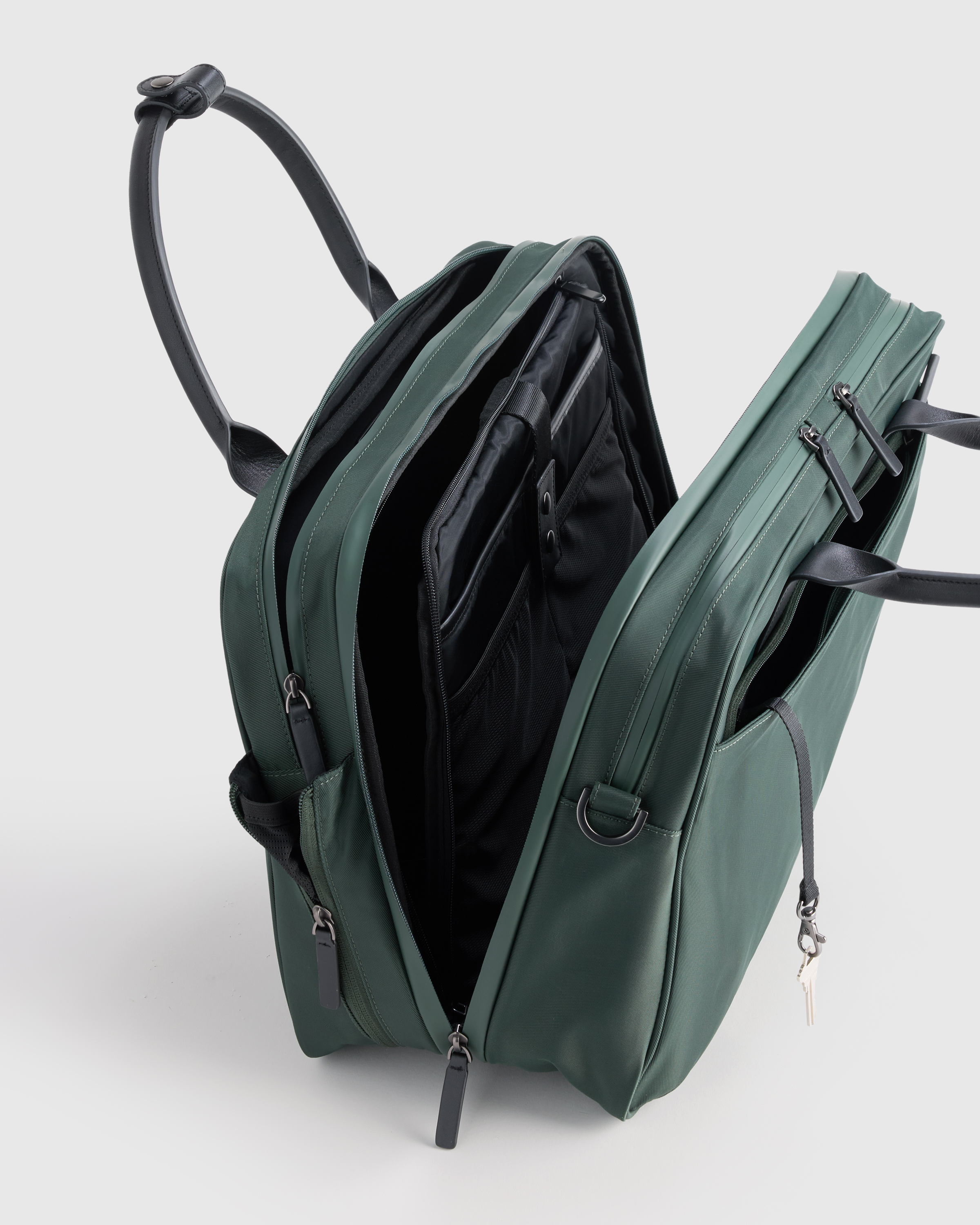 U-BAG-4-DARGRE 329 CROPPED
