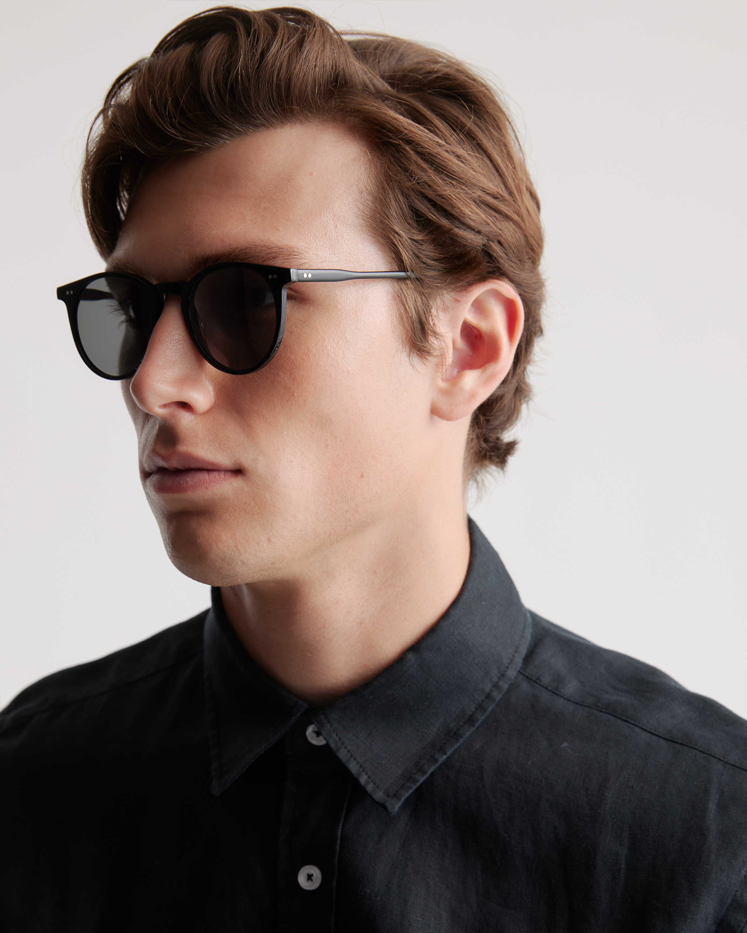 QUINCE Poppy Polarized Acetate Sunglasses Black/Gray Gradient Lens 3745 Capri Polarized Acetate Sunglasses in Black with Grey  main image 4