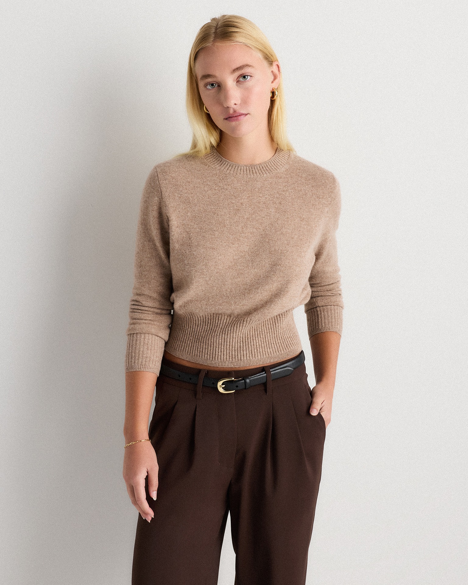 Quince Women's Mongolian Cashmere Shrunken Crewneck Sweater In Brown