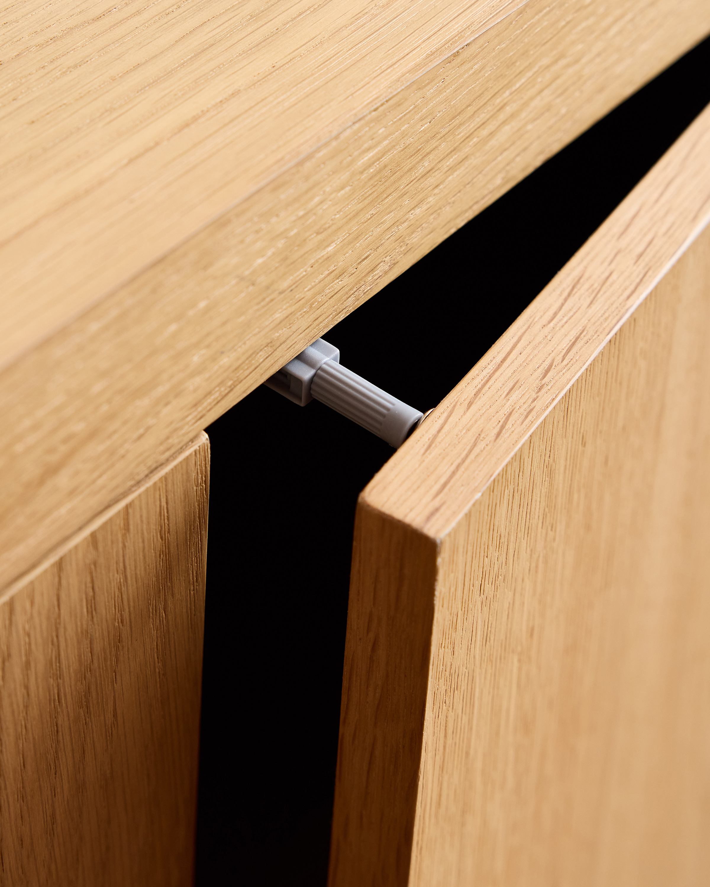 Rustic Oak Sideboard - thumbnail 8
