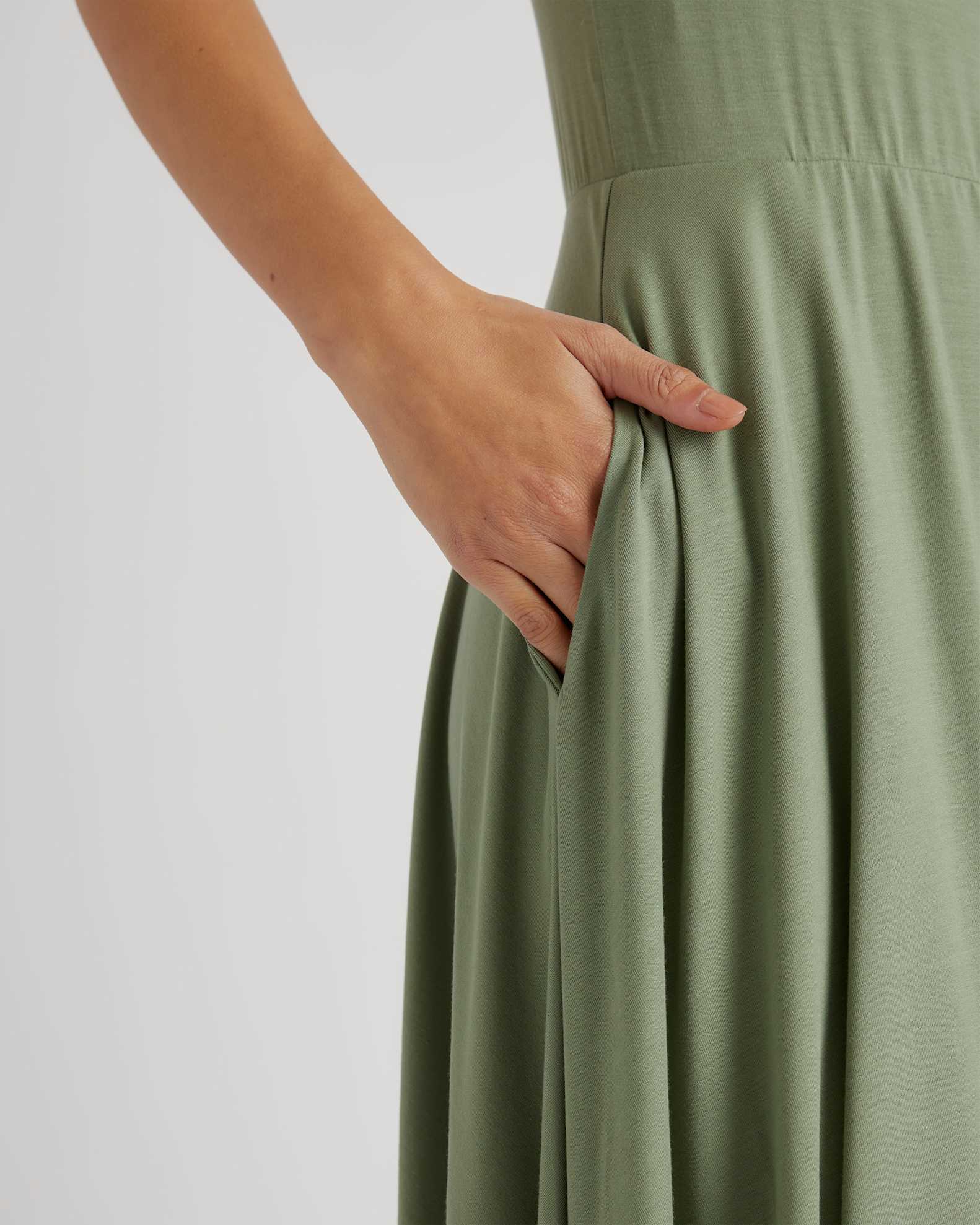 Quince Women's Tencel Jersey Fit & Flare Dress, Sage Green, Size XS - Sleeveless, Scoop Neck, Side-Seam Pockets Quince Women's Tencel Jersey Fit & Flare Dress, Sage Green, Size XS - Sleeveless, Scoop Neck, Side-Seam Pockets