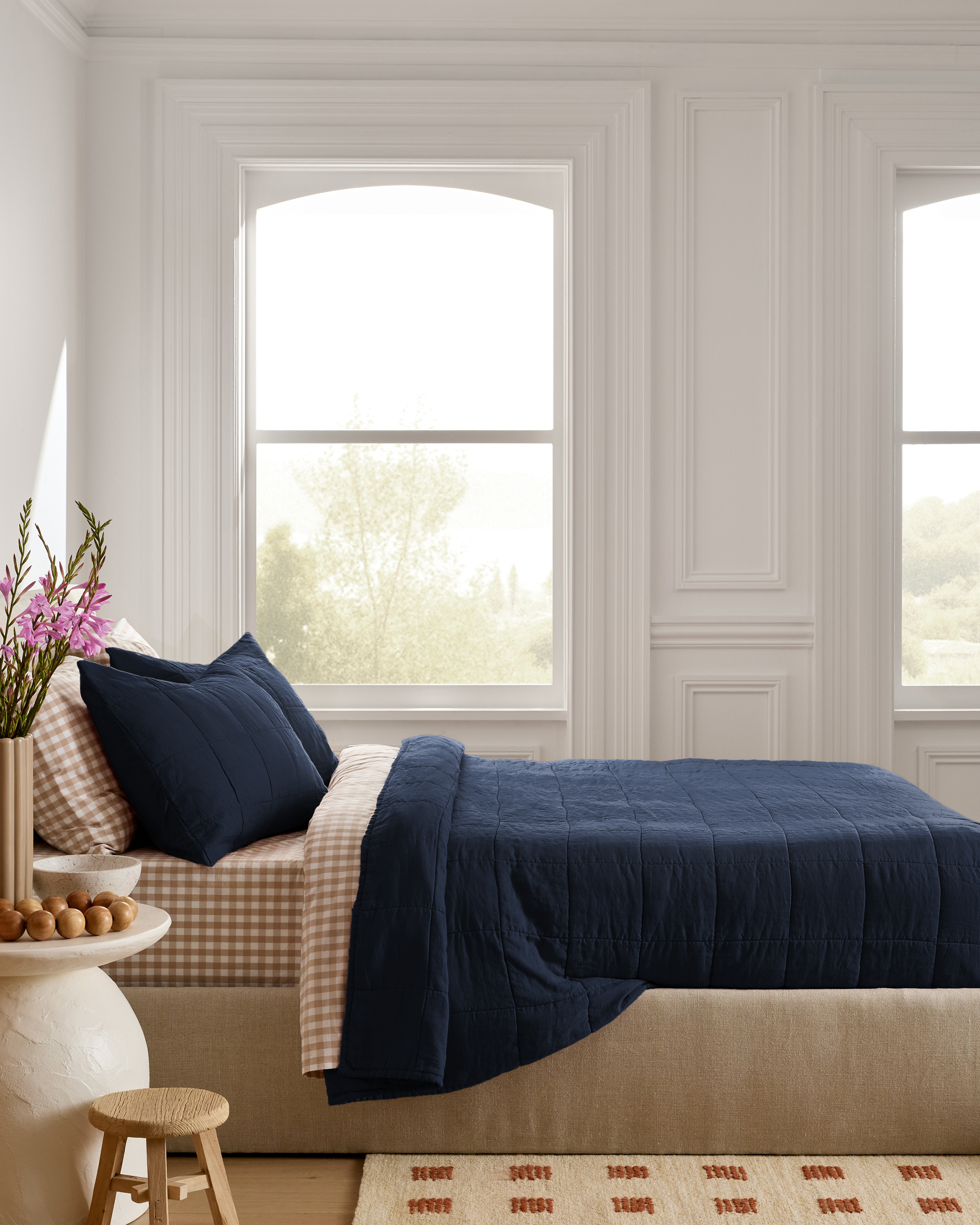 Navy Lightweight European Linen Box Quilt