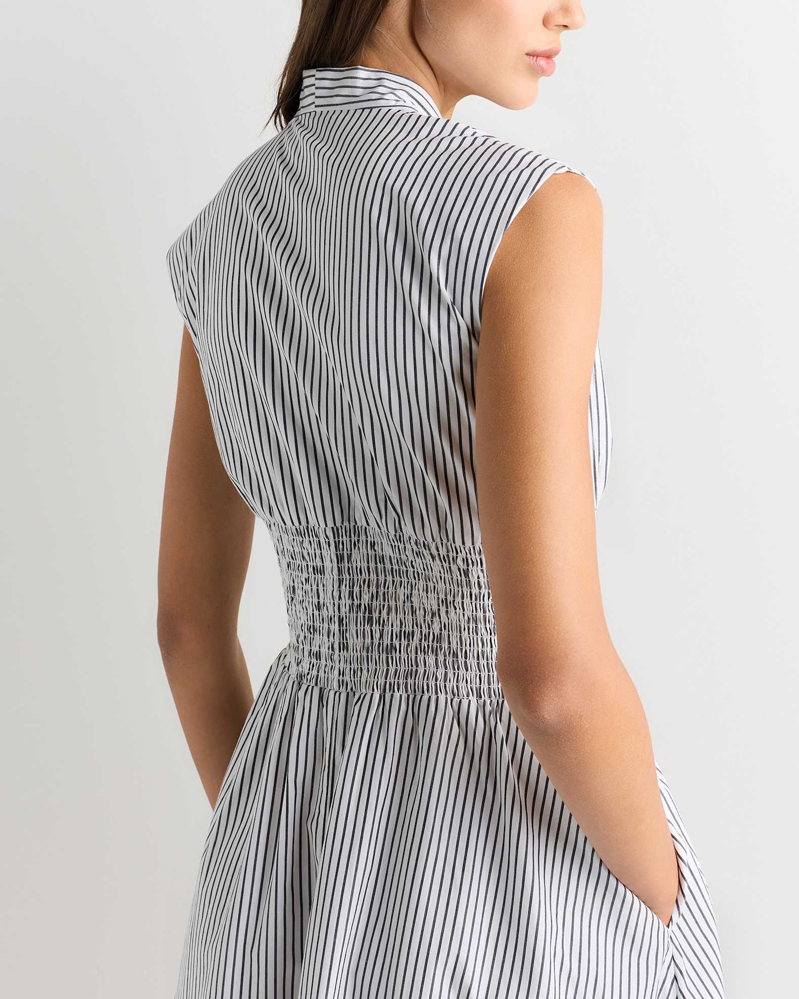 dress with zip up front PAUL KNIT Black / M making this dress perfect for casual days or lively nights out. Women's Zip Front Dress