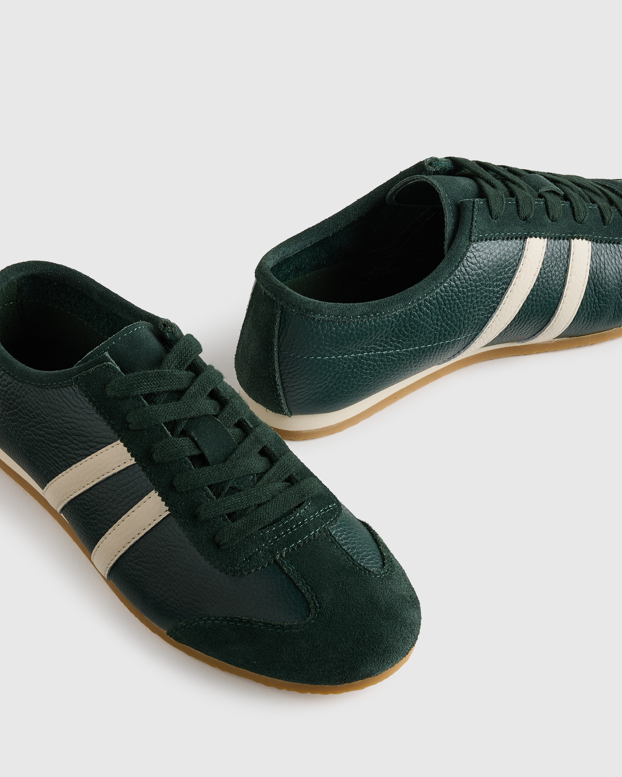 W--392-Deep Emerald Green-53029 EDITED