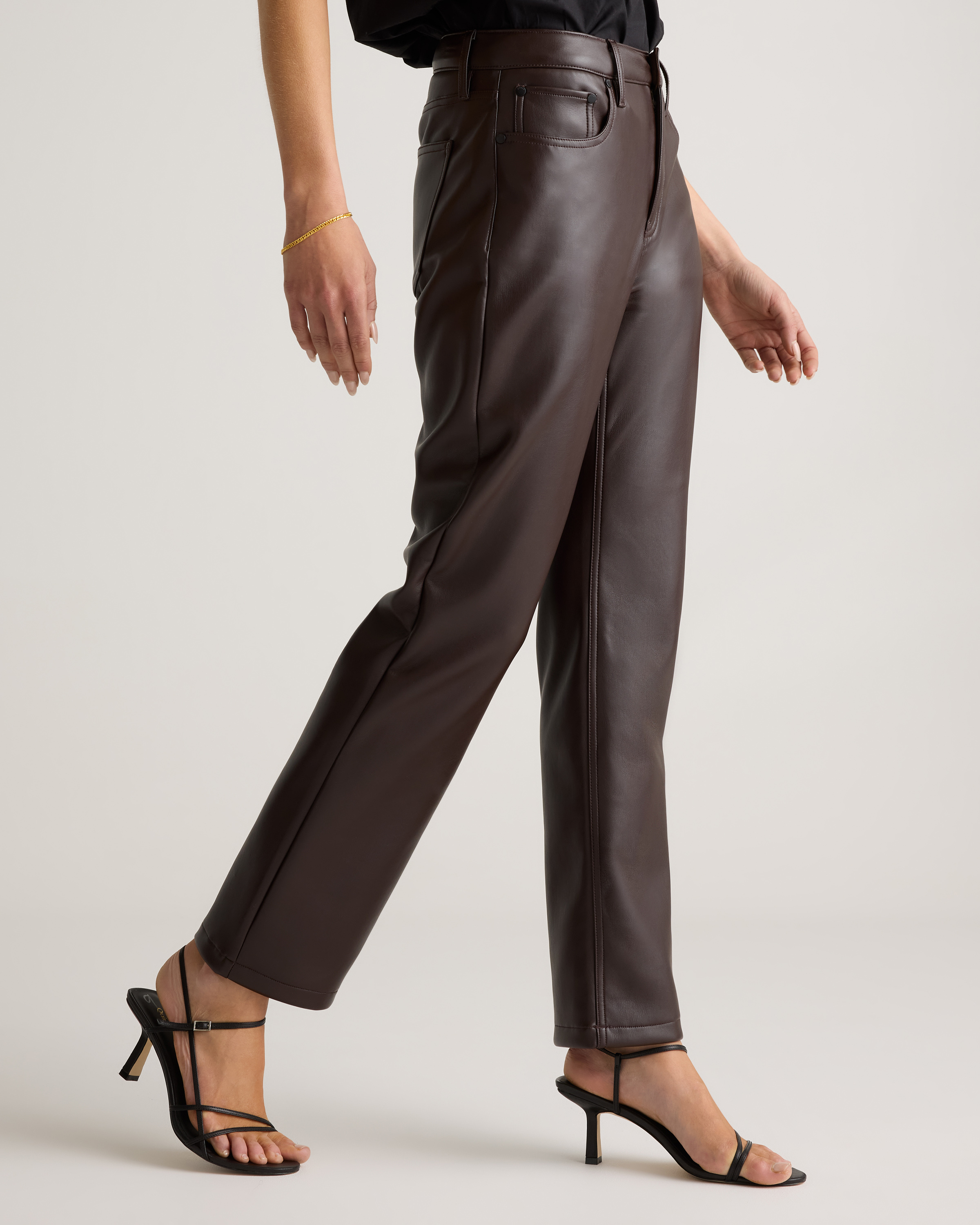 パンツ Stretch vegan leather wide pants Vibrant Vegan Leather Wide Leg Pants – TandyWear