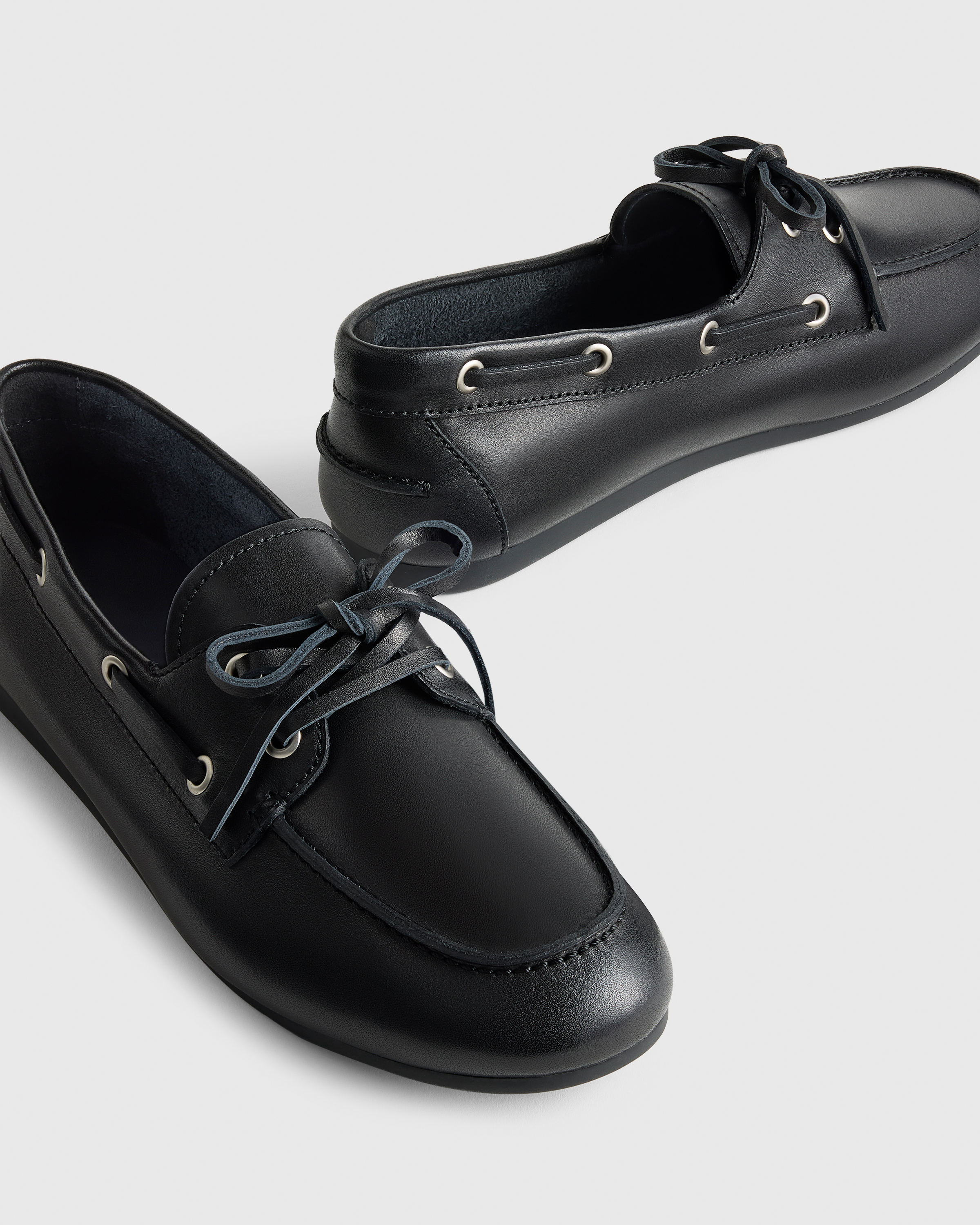 Italian Leather Low Profile Boat Shoe in Black