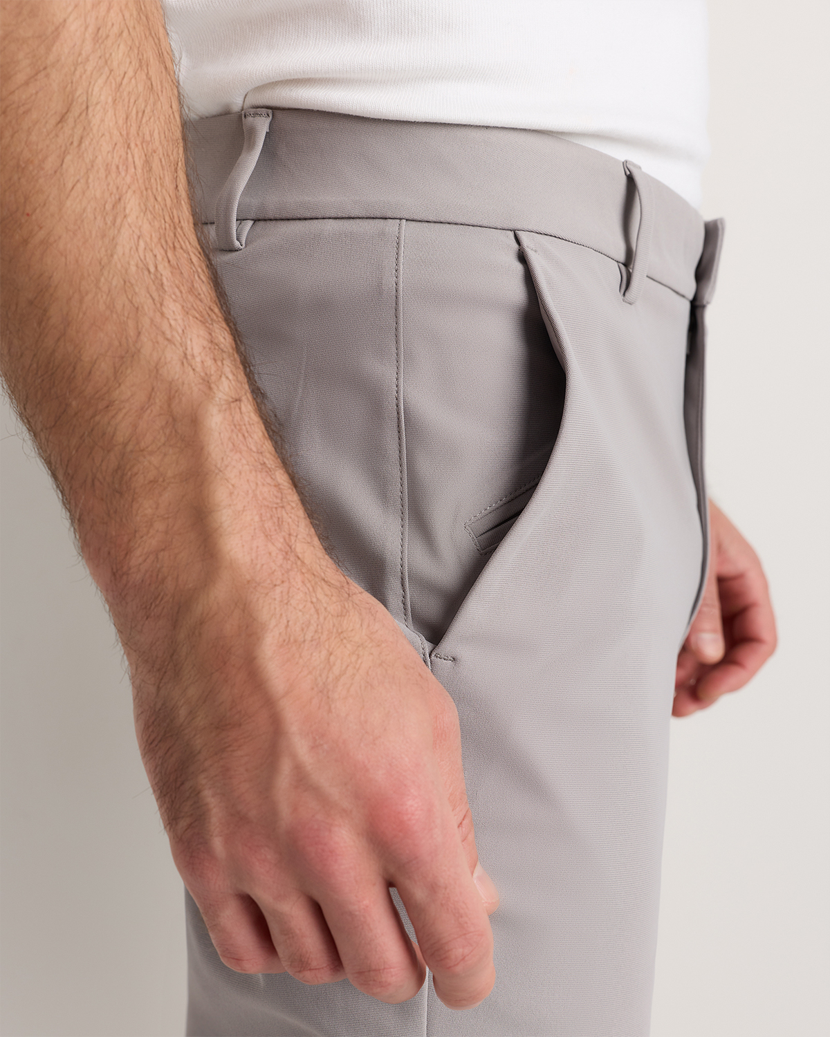 Performance Stretch Technical Dress Pants in Gravel