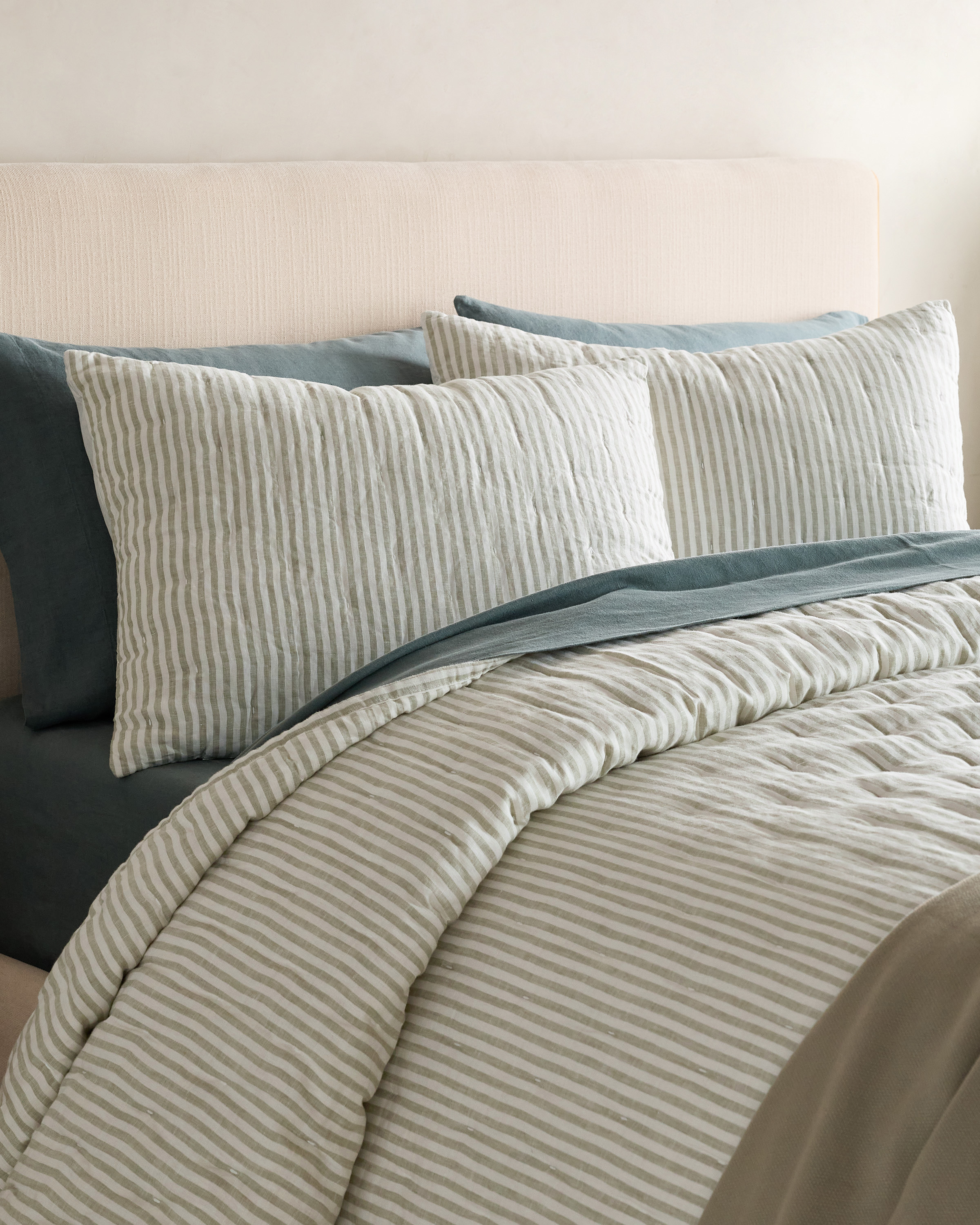 Willowleaf/White Stripe European Linen Patterned Quilted Sham Set