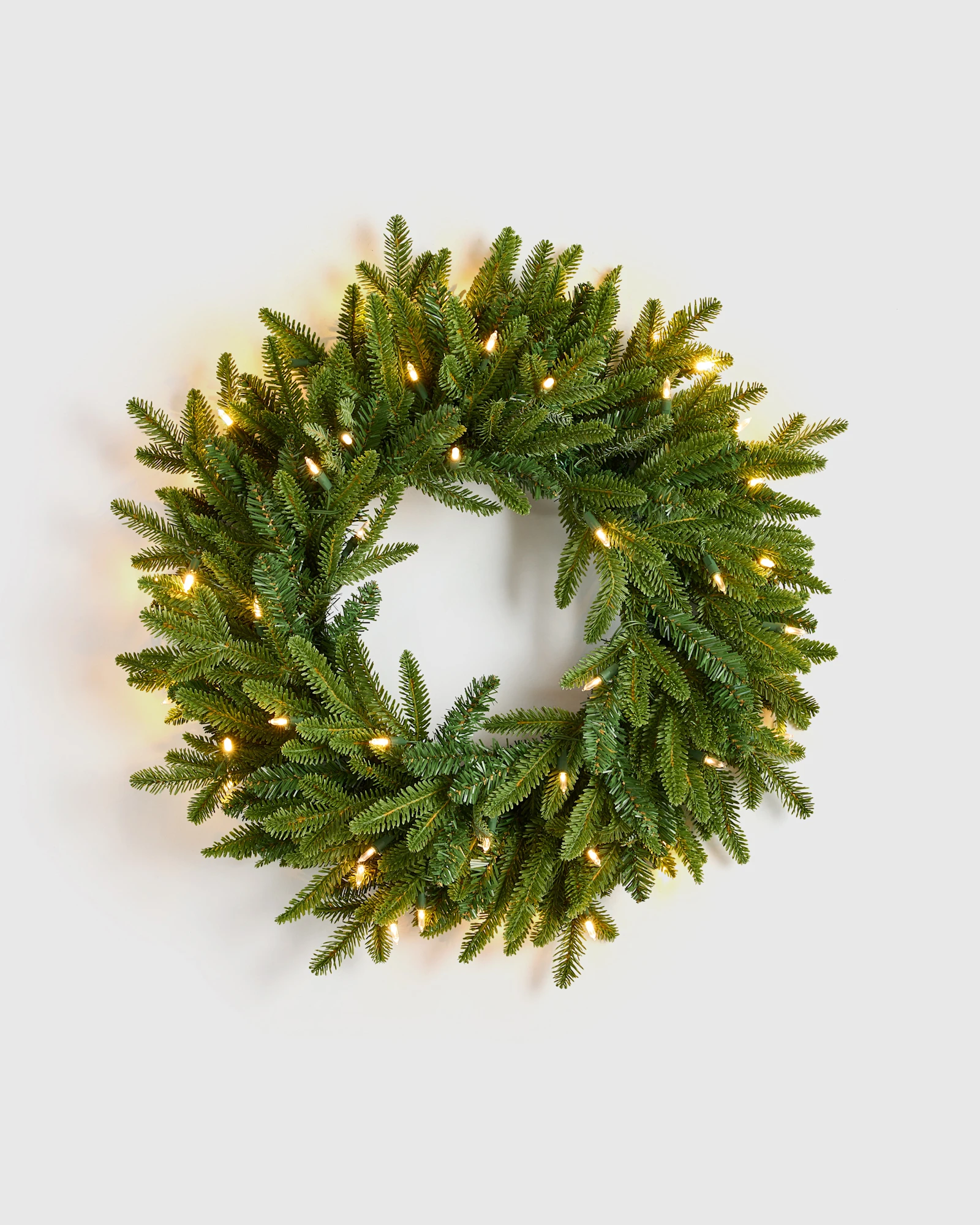 Lit Fraser Fir Wreath in Forest Green