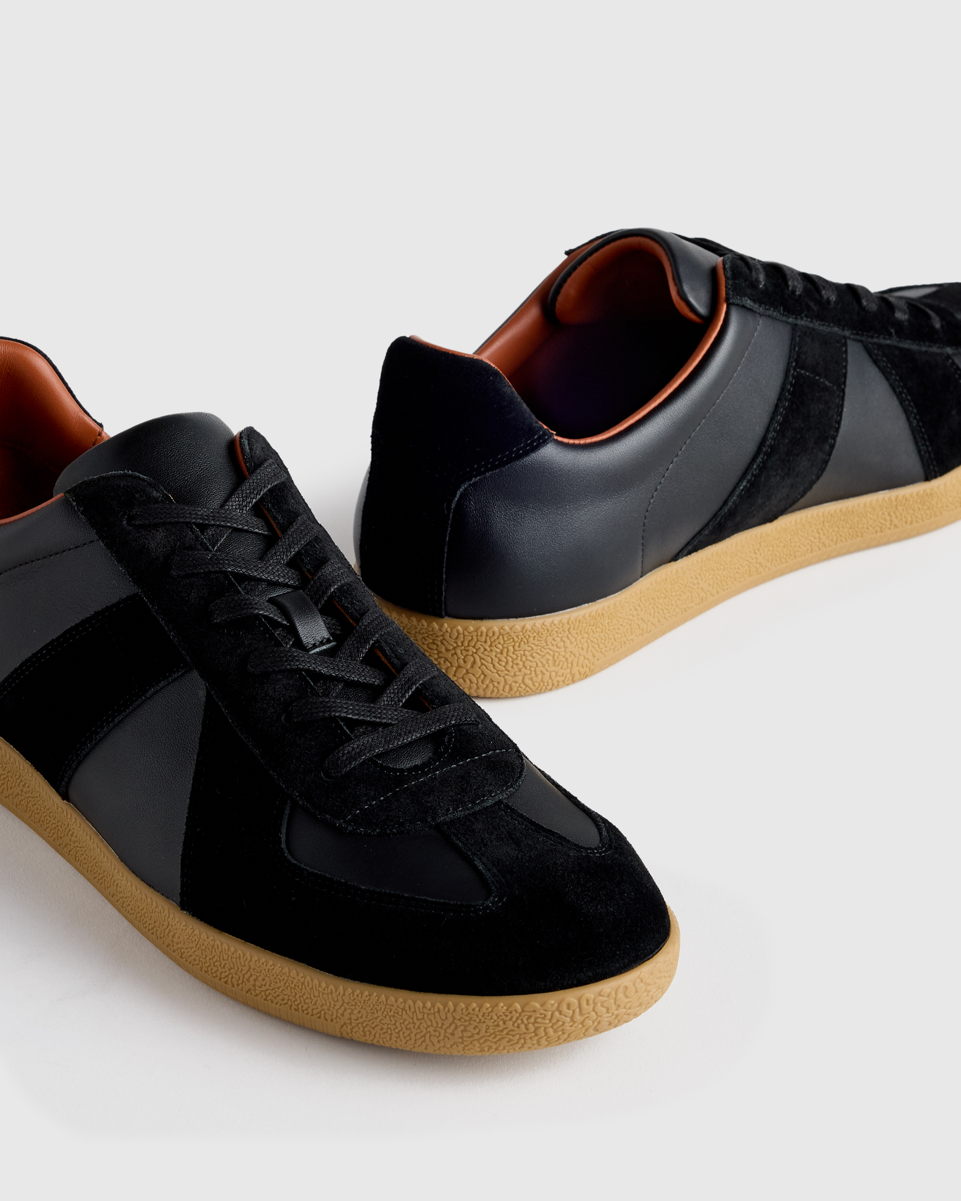 100% Leather Suede Trainer Sneaker in Black