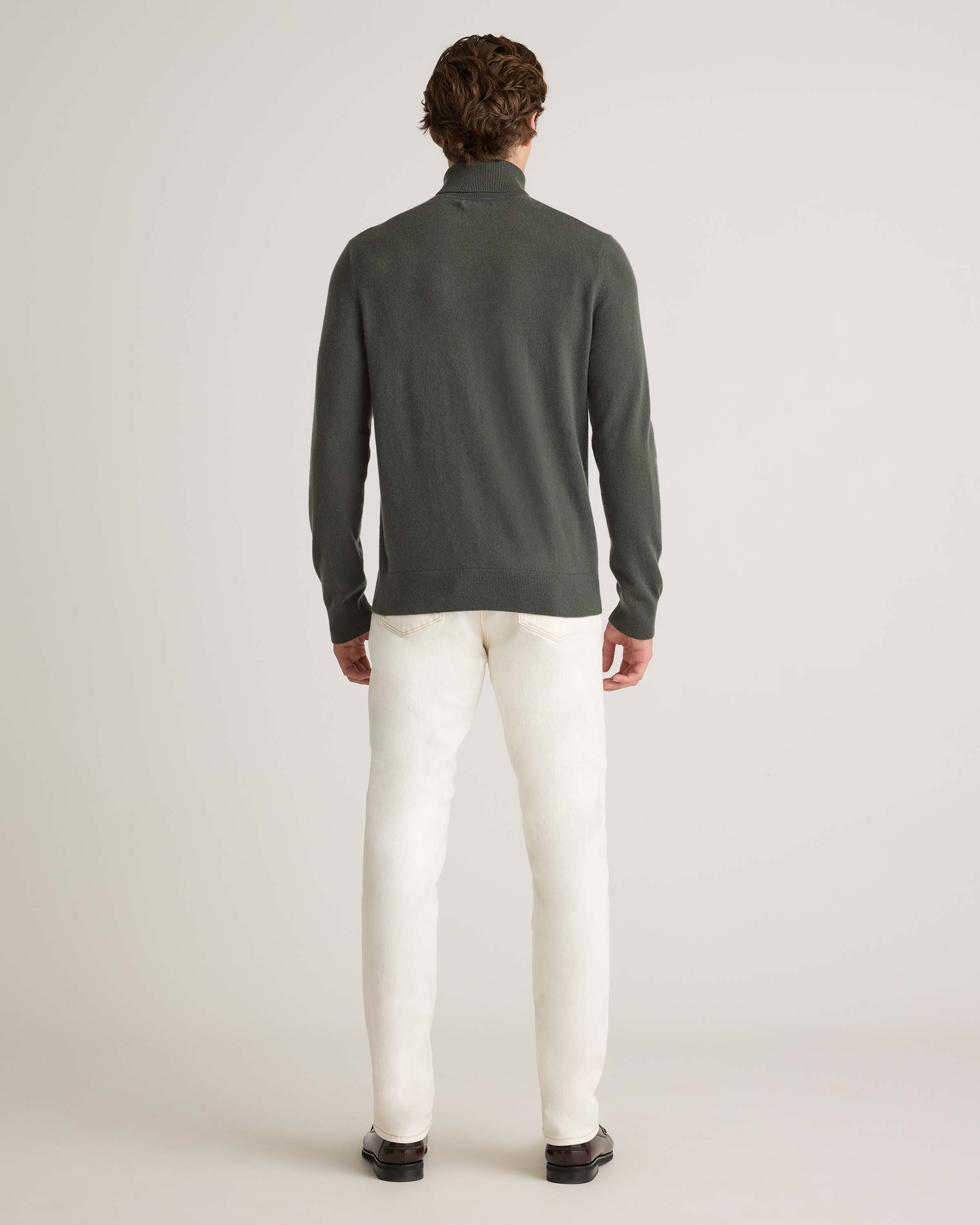 Mongolian Cashmere Turtleneck Sweater in Moss
