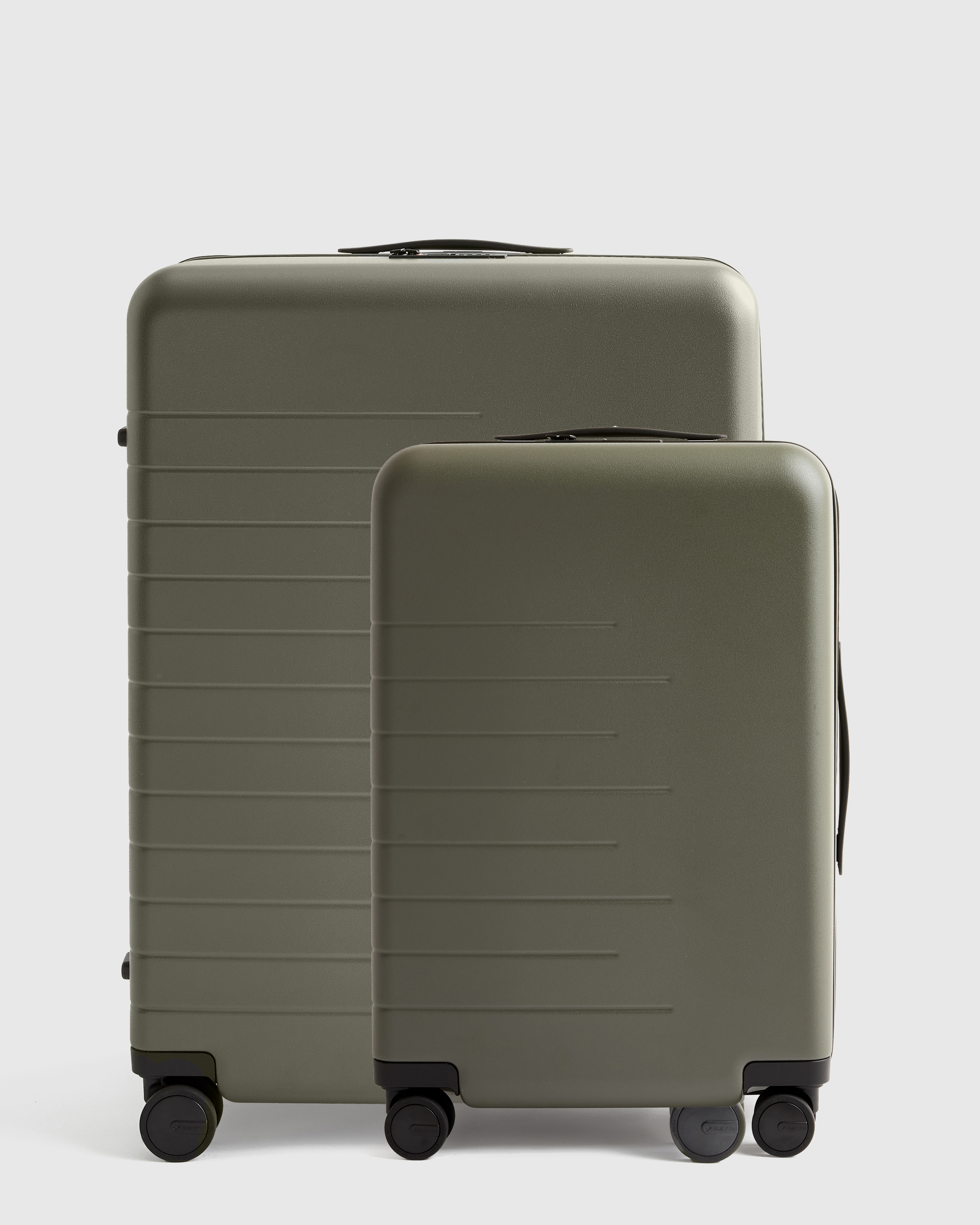 Quince Carry-on & Medium Check-in Suitcase Bundle In Green