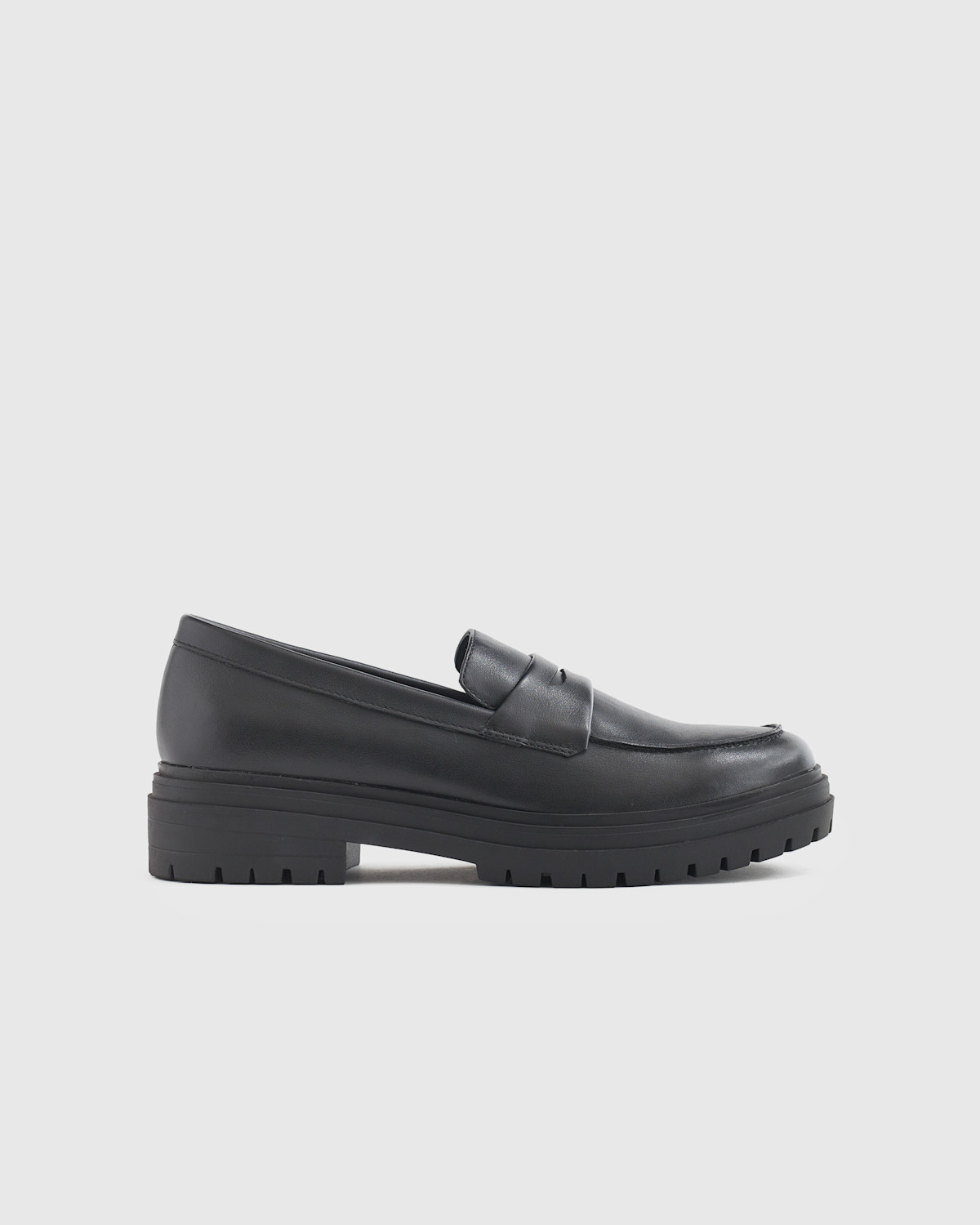 Quince Italian Leather Lug Sole Loafer in Black