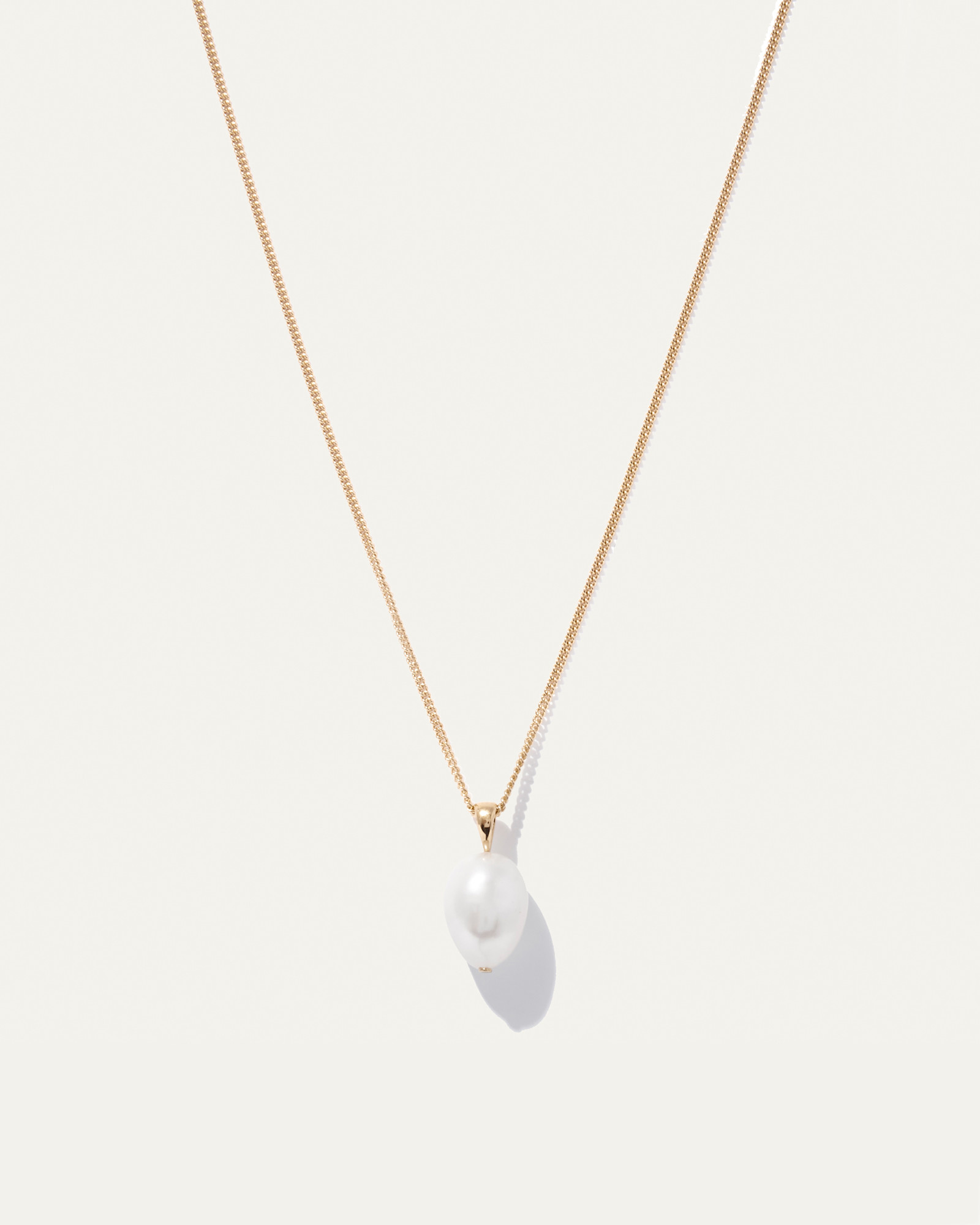 Rhiannon Bold Pearl Necklace 1