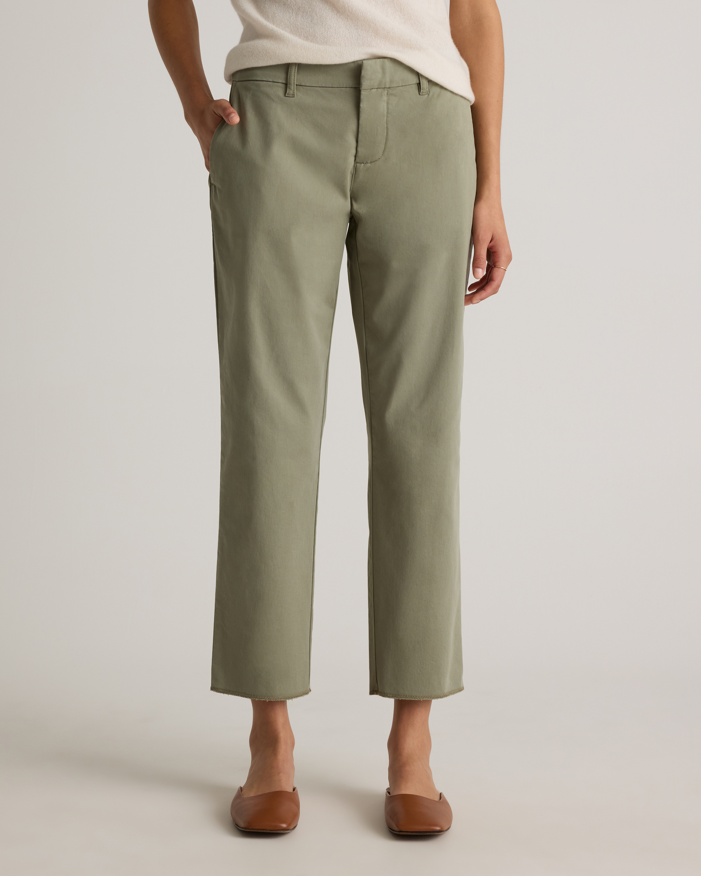 NARROW CHINO PANTS KHAKI ナロウ チノパン カーキ Men's Skinny Chino Pants | Men's Clearance | HollisterCo.com