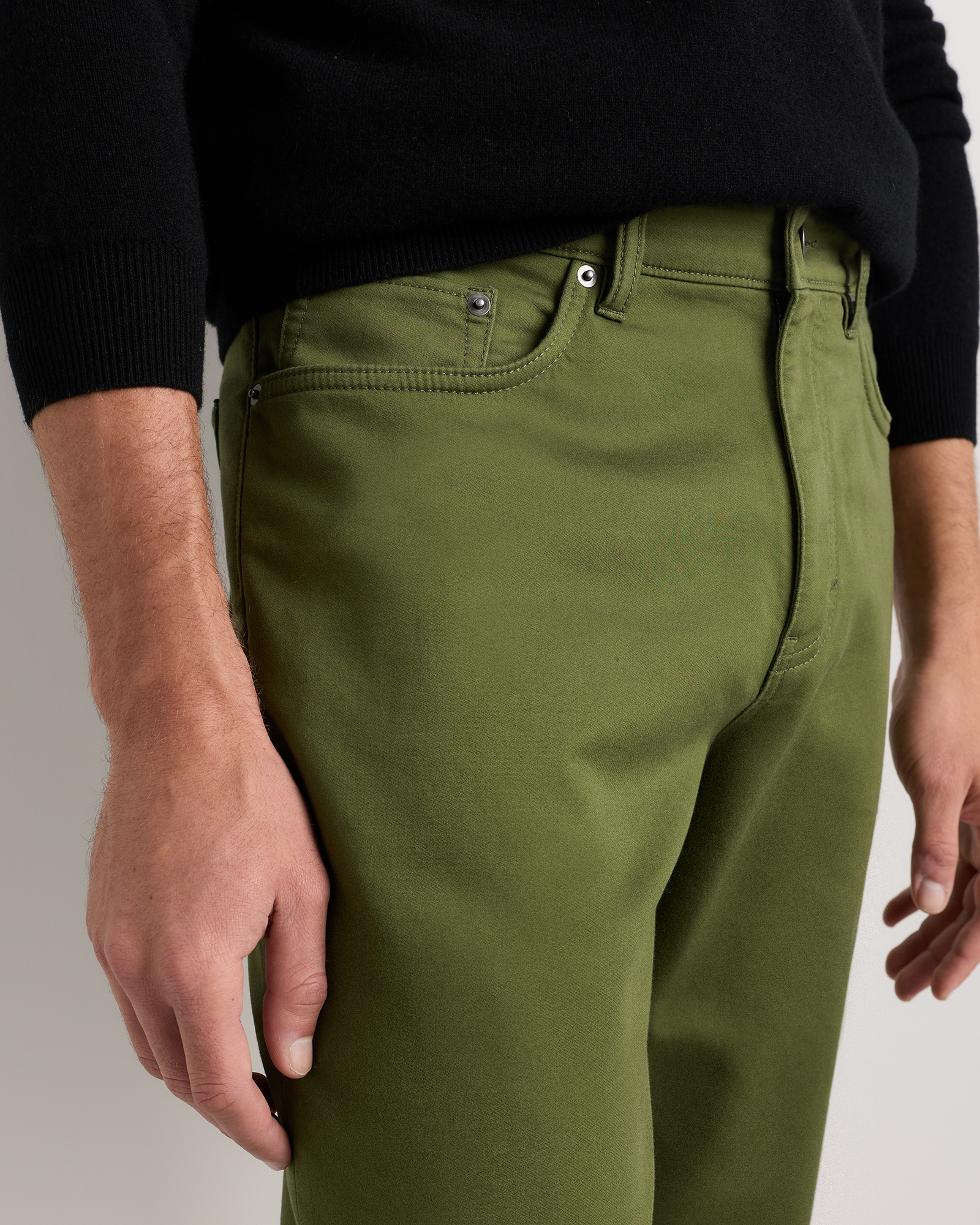 Men's Comfort Stretch Traveler 5-Pocket Pants - Tapered Fit in Chive