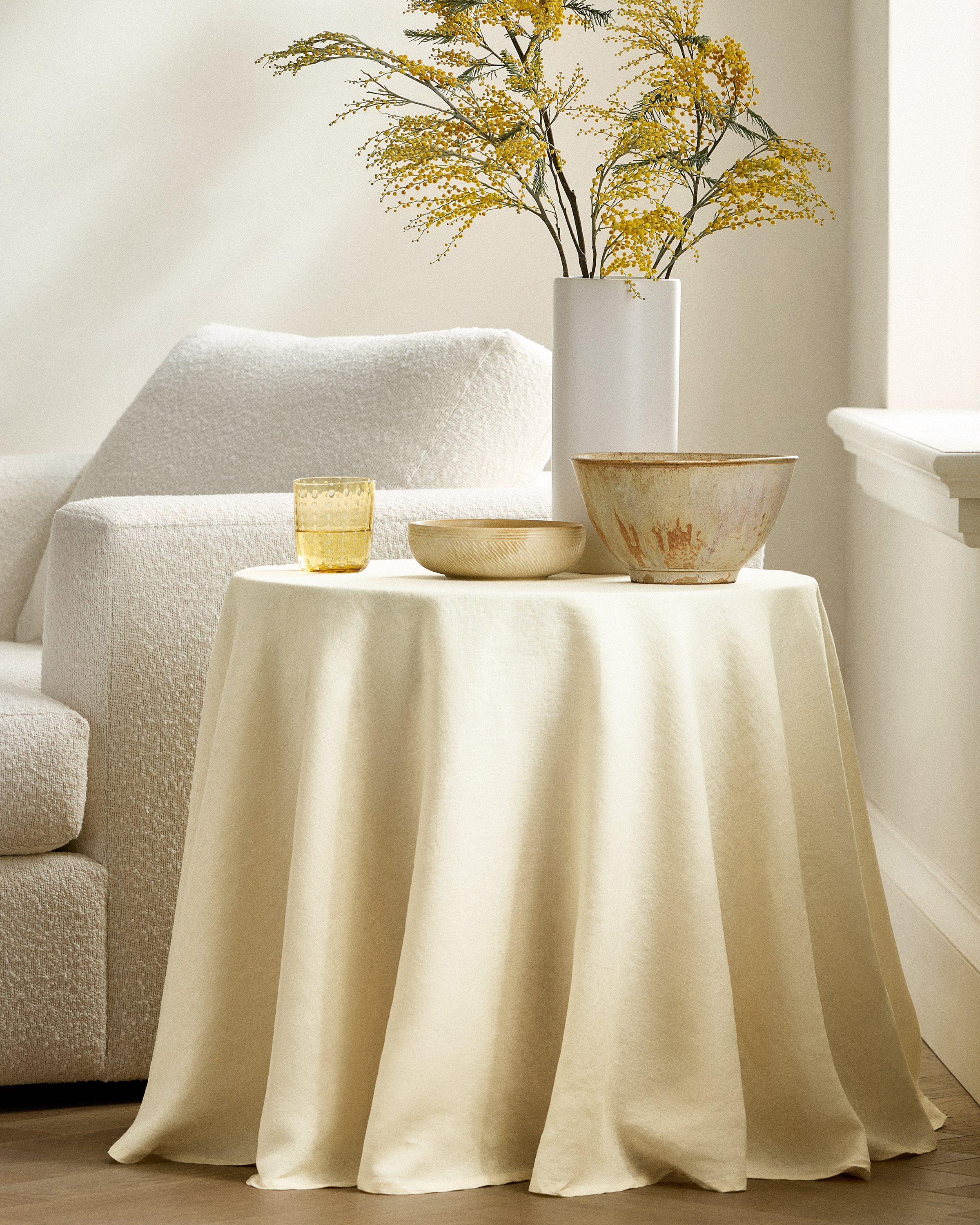 European Linen Tablecloth - 70" Round
