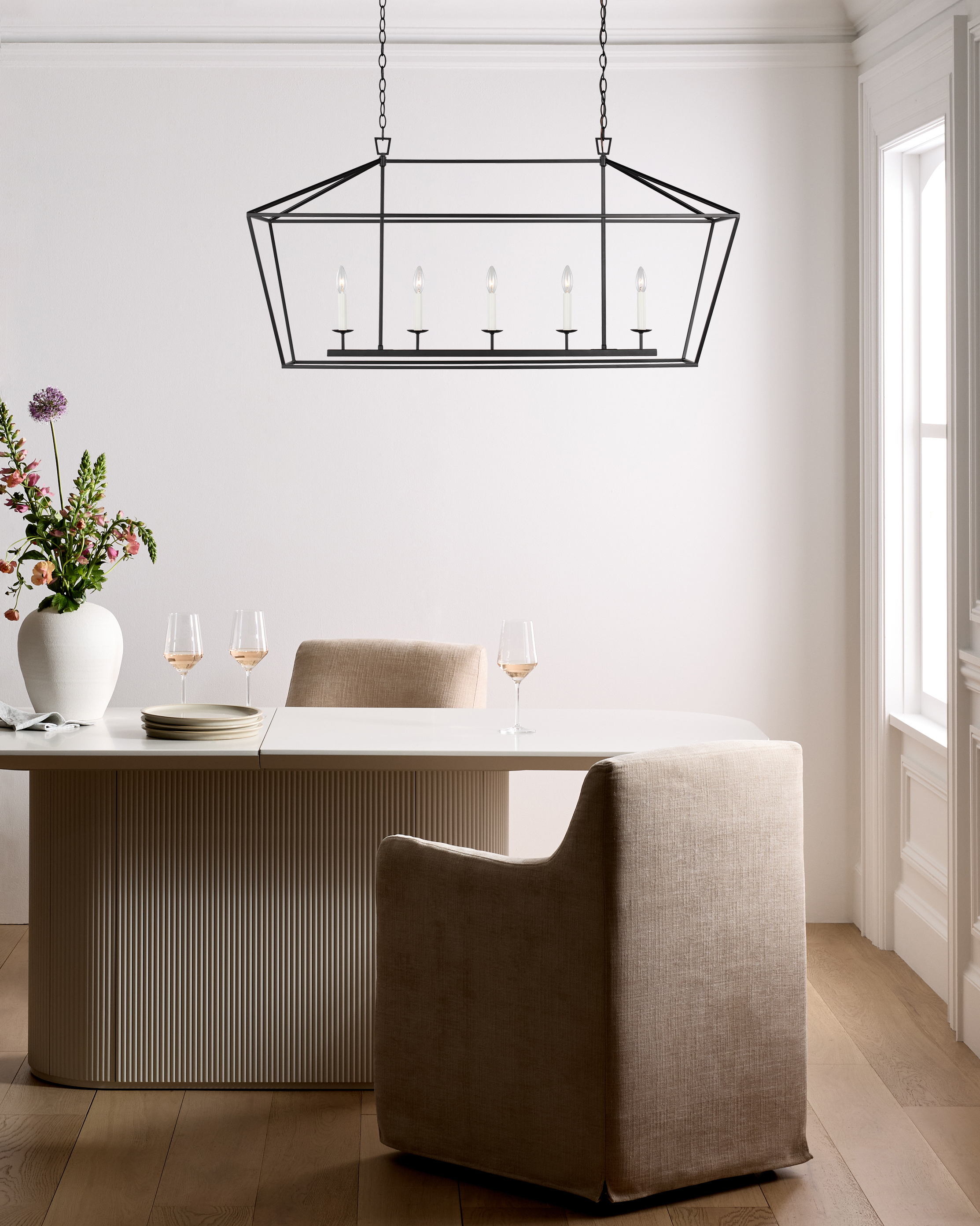 Traditional Steel Linear Lantern Chandelier - thumbnail 4
