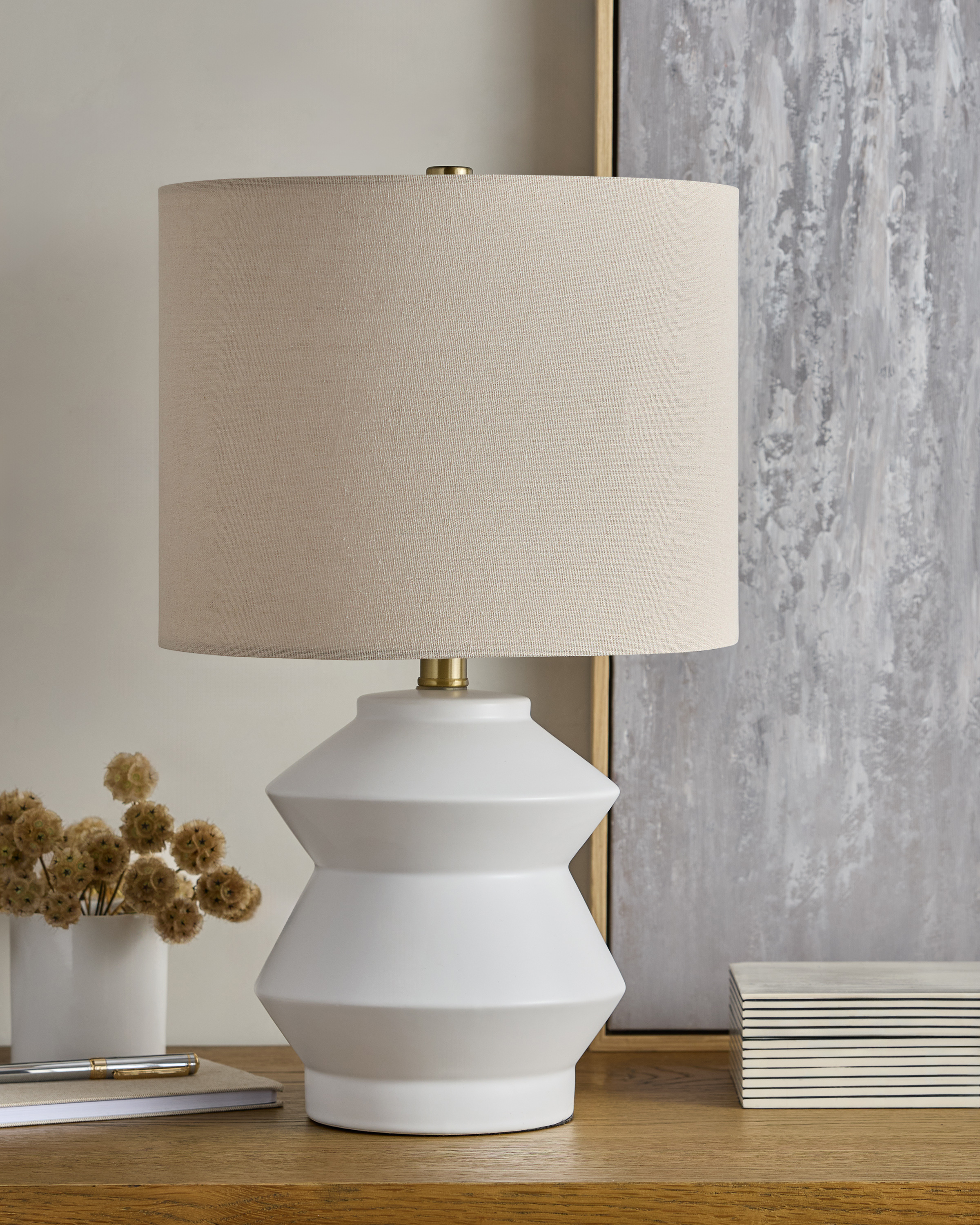 Geometric Ceramic Table lamp with Linen Shade - thumbnail 4