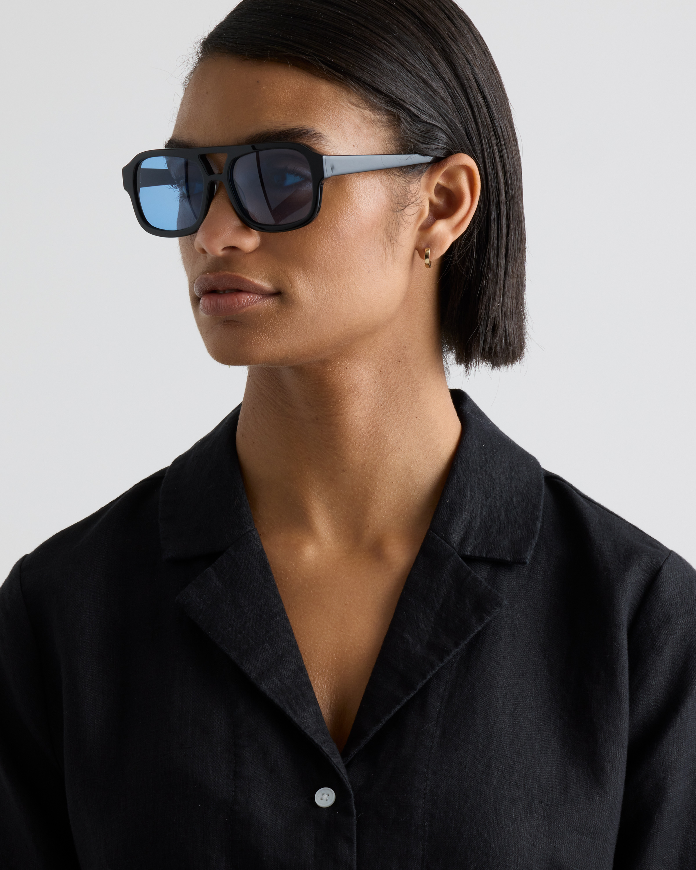 NWOT QUINCE Berlin Polarized Acetate Sunglasses Black W Blue Lens Standard 5747 Berlin Polarized Acetate Sunglasses in Black with Blue tint lens main image 4