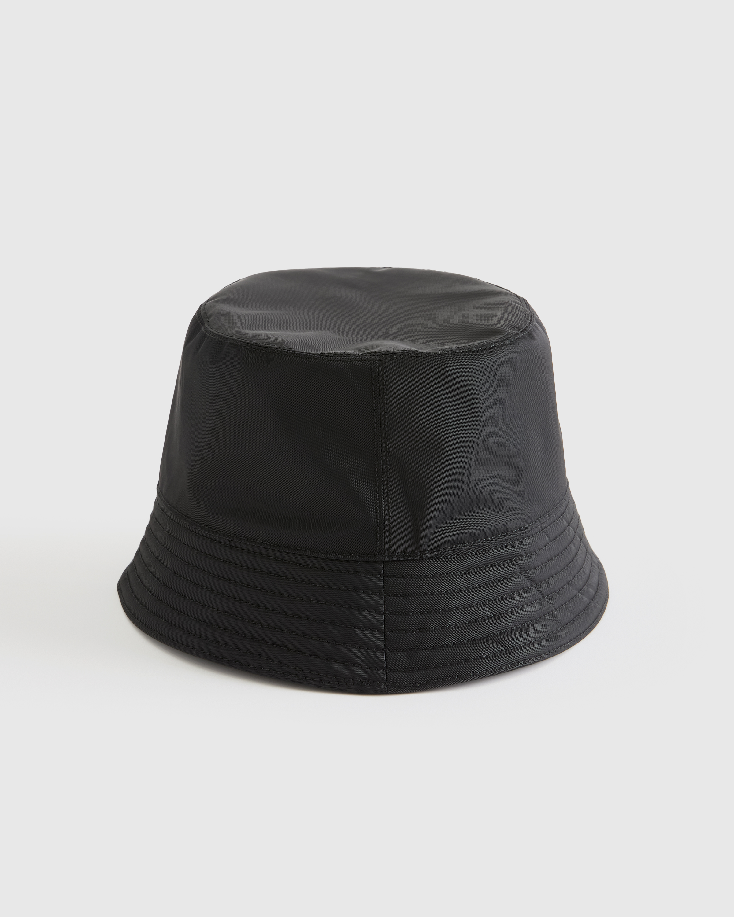 帽子 TENDERLOIN NYLON BUCKET HAT BLACK L Unisex Revive Nylon Bucket Hat in Black