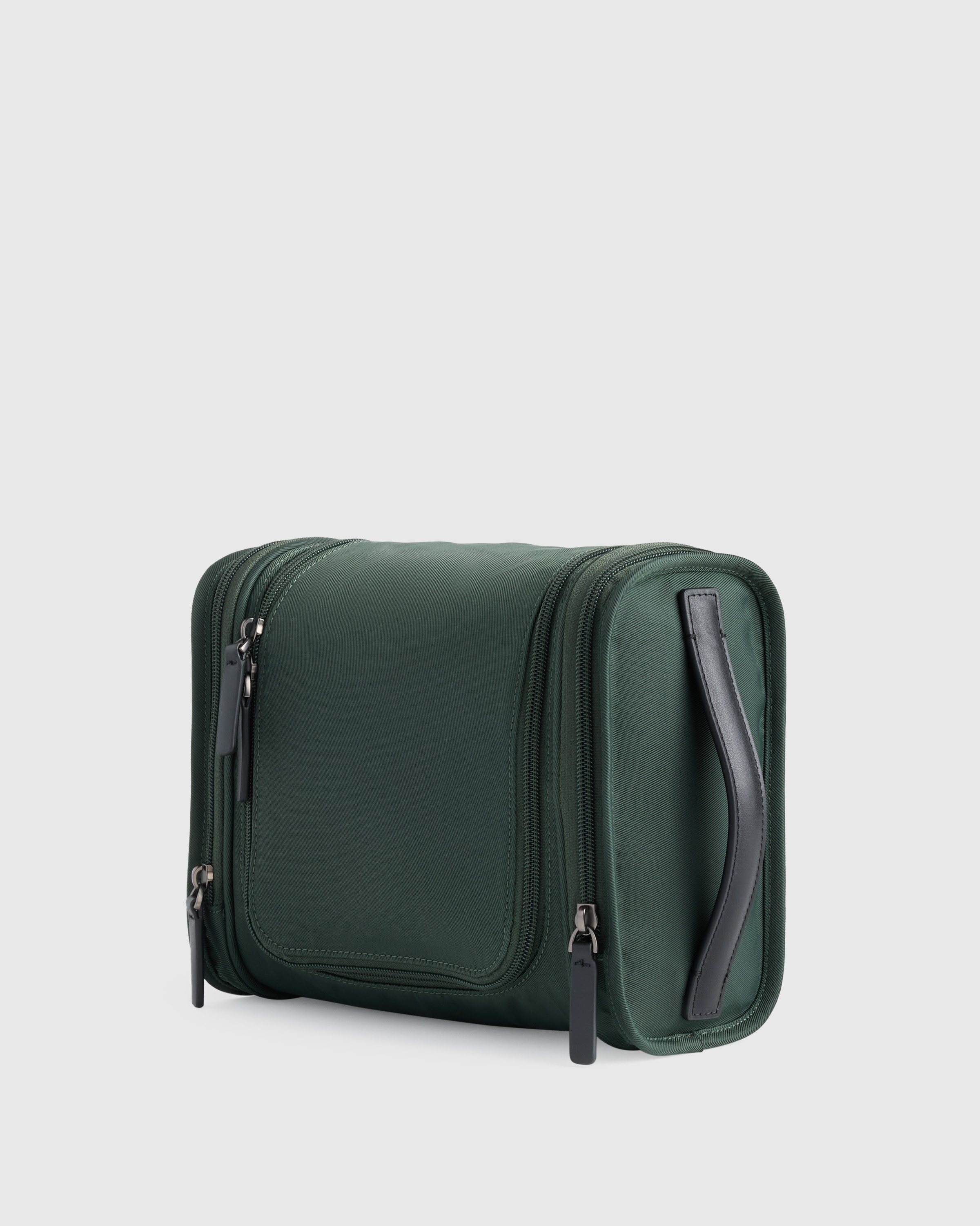 Voyage Nylon Hanging Toiletry Case in Dark Green