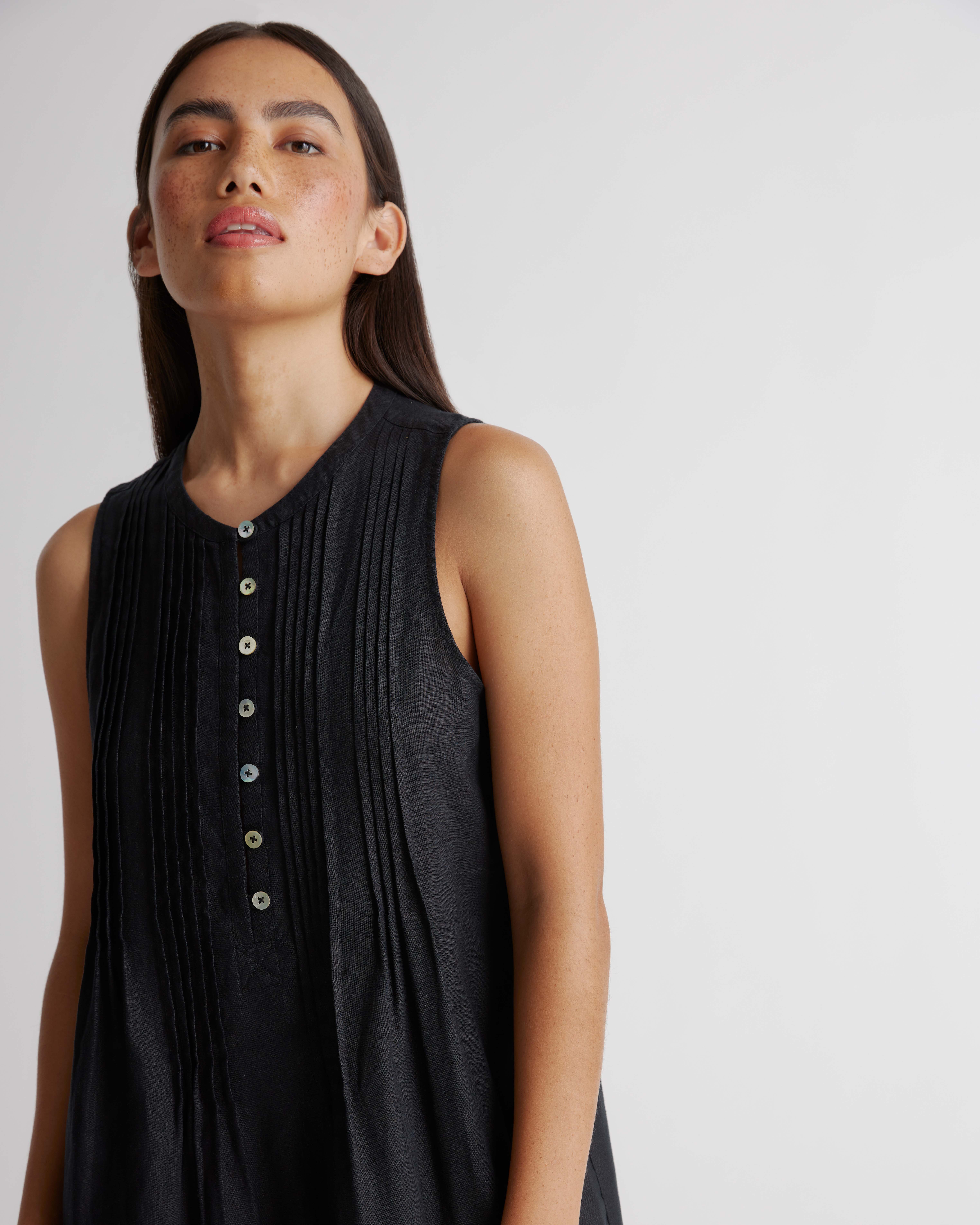 Quince Women's Sleeveless Swing Dress in Black, Size XL - 100% European Linen, Eco-Friendly, Pleat Detailing