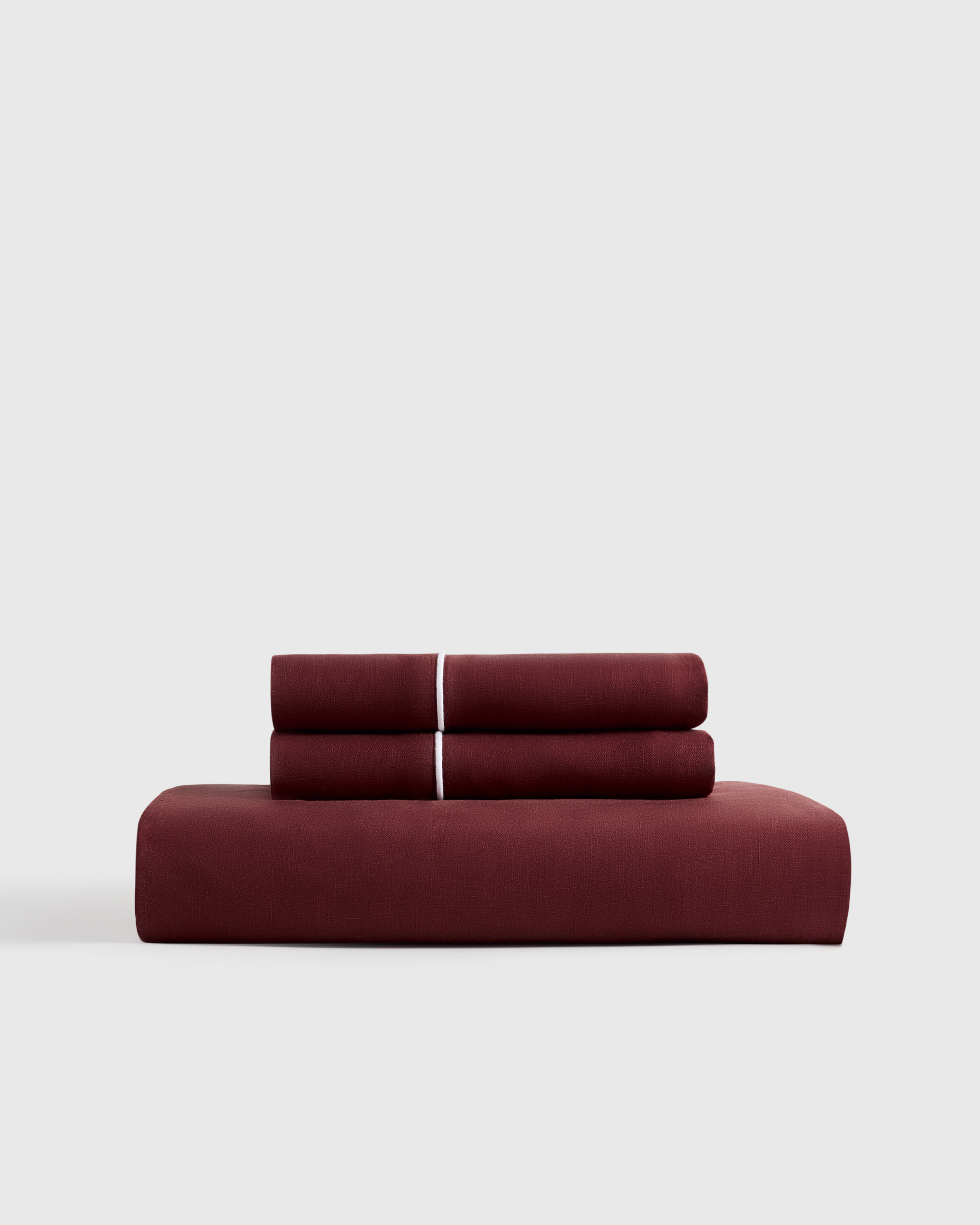 Burgundy/White European Linen Piped Fitted Sheet Set