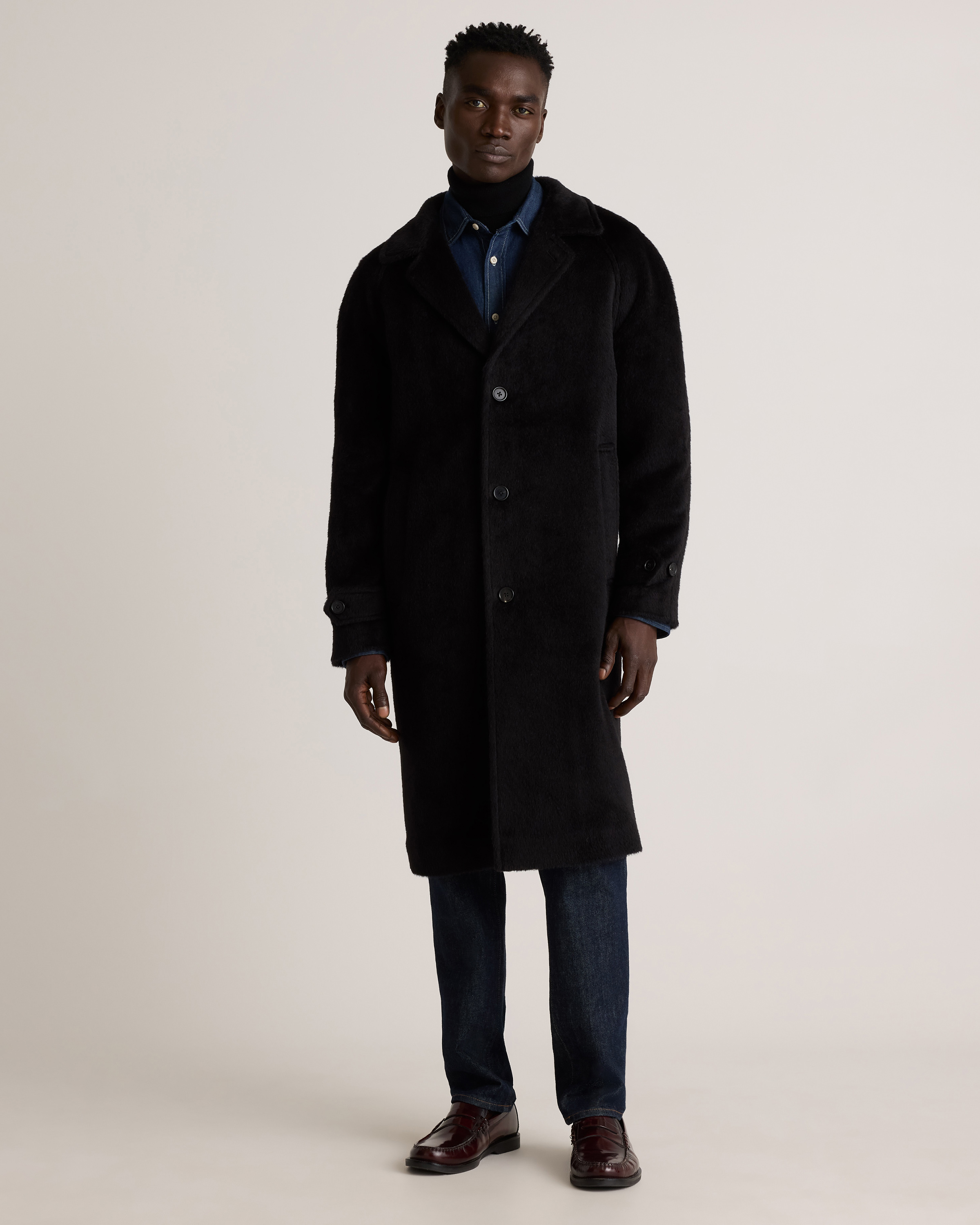 Alpaca-Wool Overcoat in Black