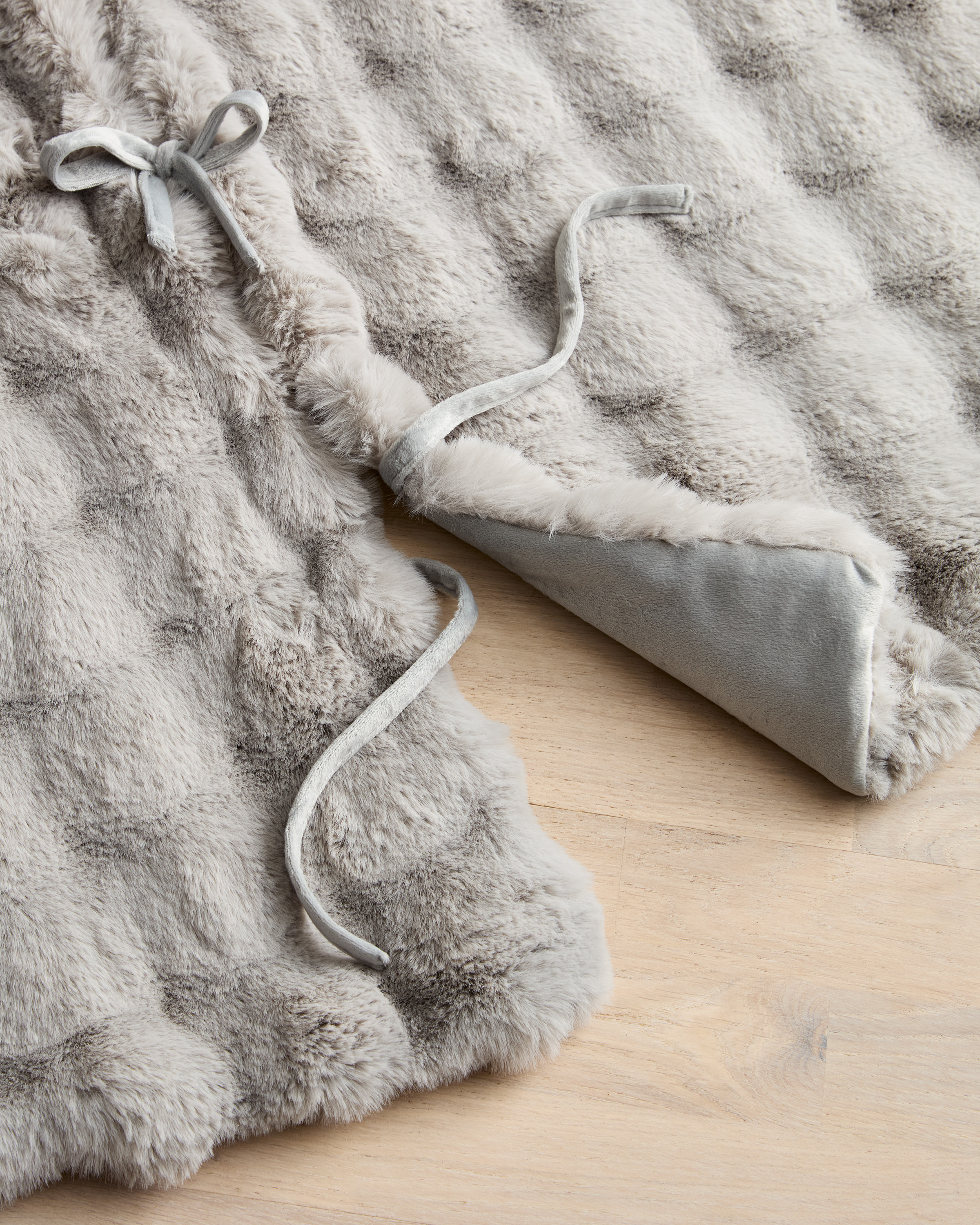 Quince Faux Fur Tree Skirt