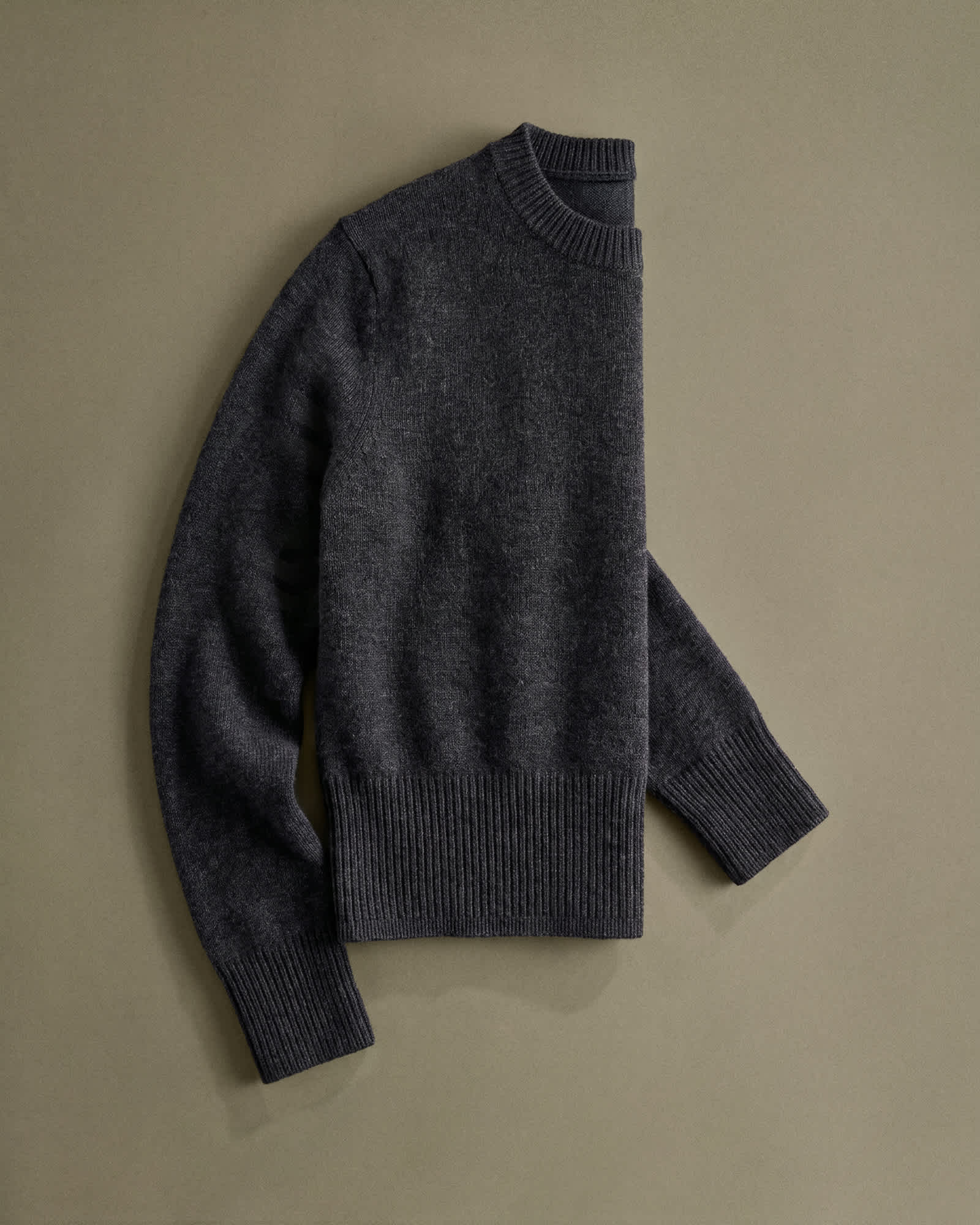 Mongolian Cashmere Shrunken Crewneck Sweater-Heather Charcoal
