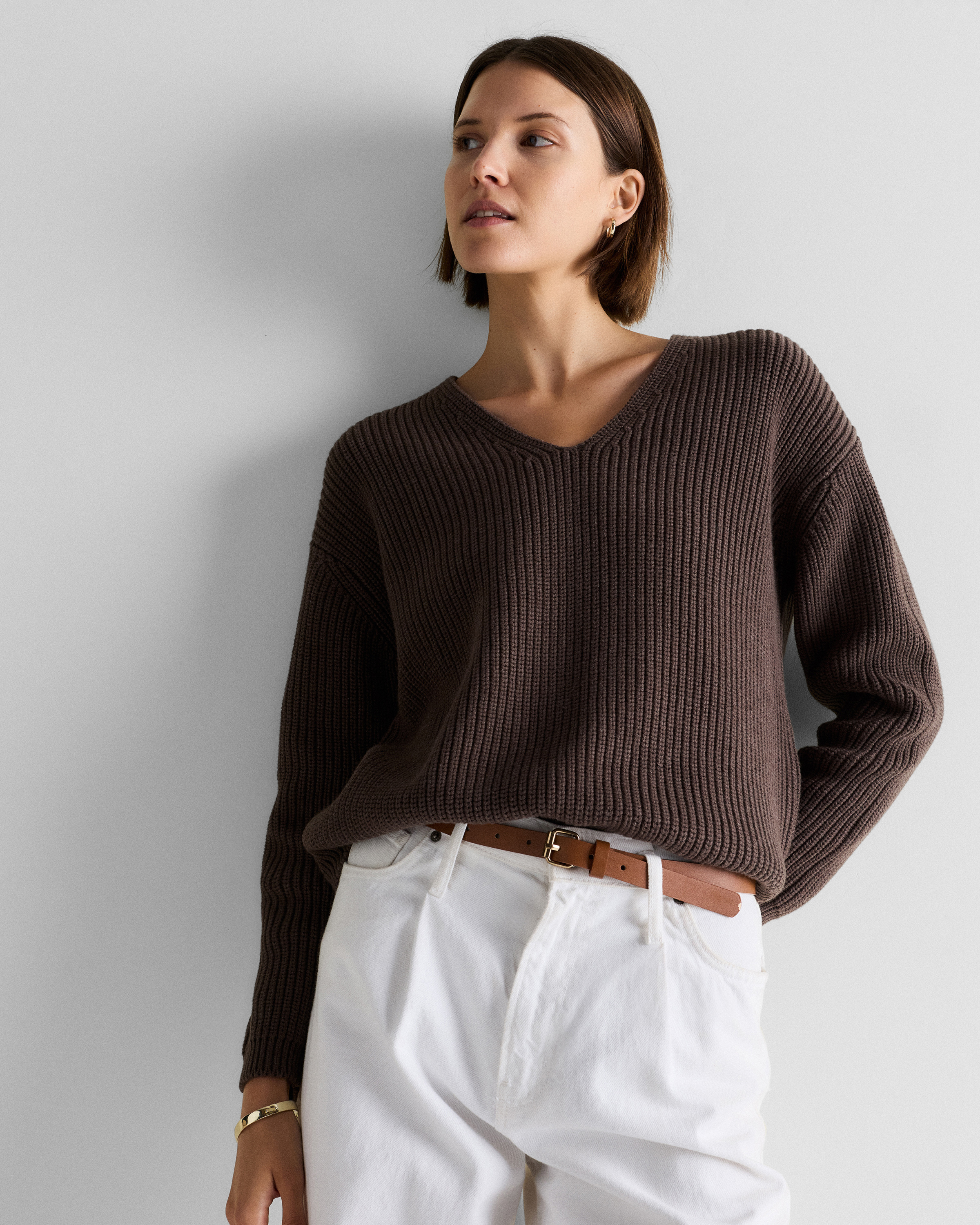 100% Organic Cotton Fisherman V-Neck Sweater in Heather Brown