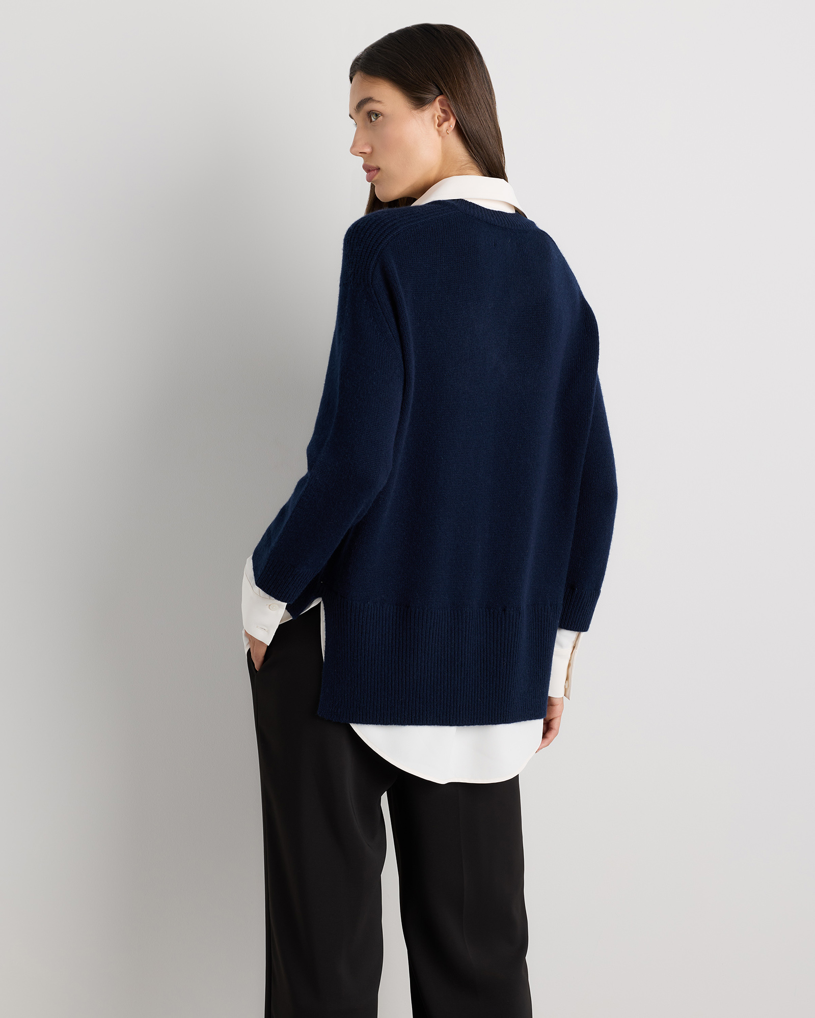 ニット+セーター text markaware mongolian cashmere suits 100% Mongolian Cashmere Layered V-Neck Sweater in True Navy