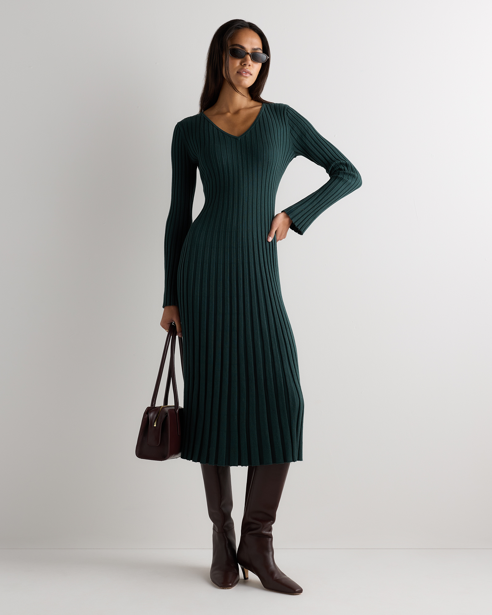 cashmere bodycon dress Cotton Ribbed Long Sleeve V-Neck Midi in Deep Emerald Green Modern / Fashion Black size_3X-Large The ZANDIE Cashmere Blend Size:32W34L