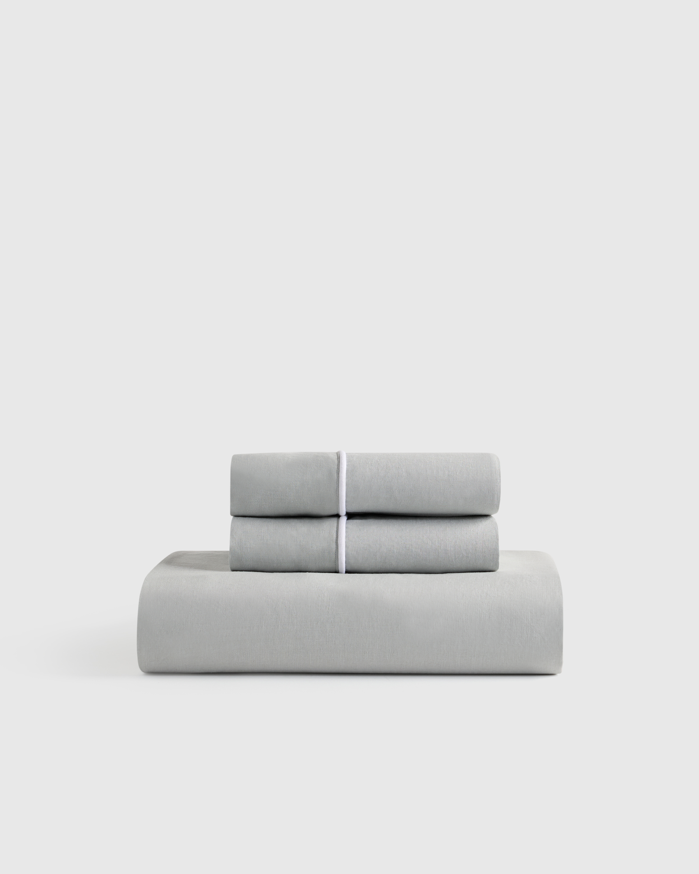 Mist/White European Linen Piped Fitted Sheet Set