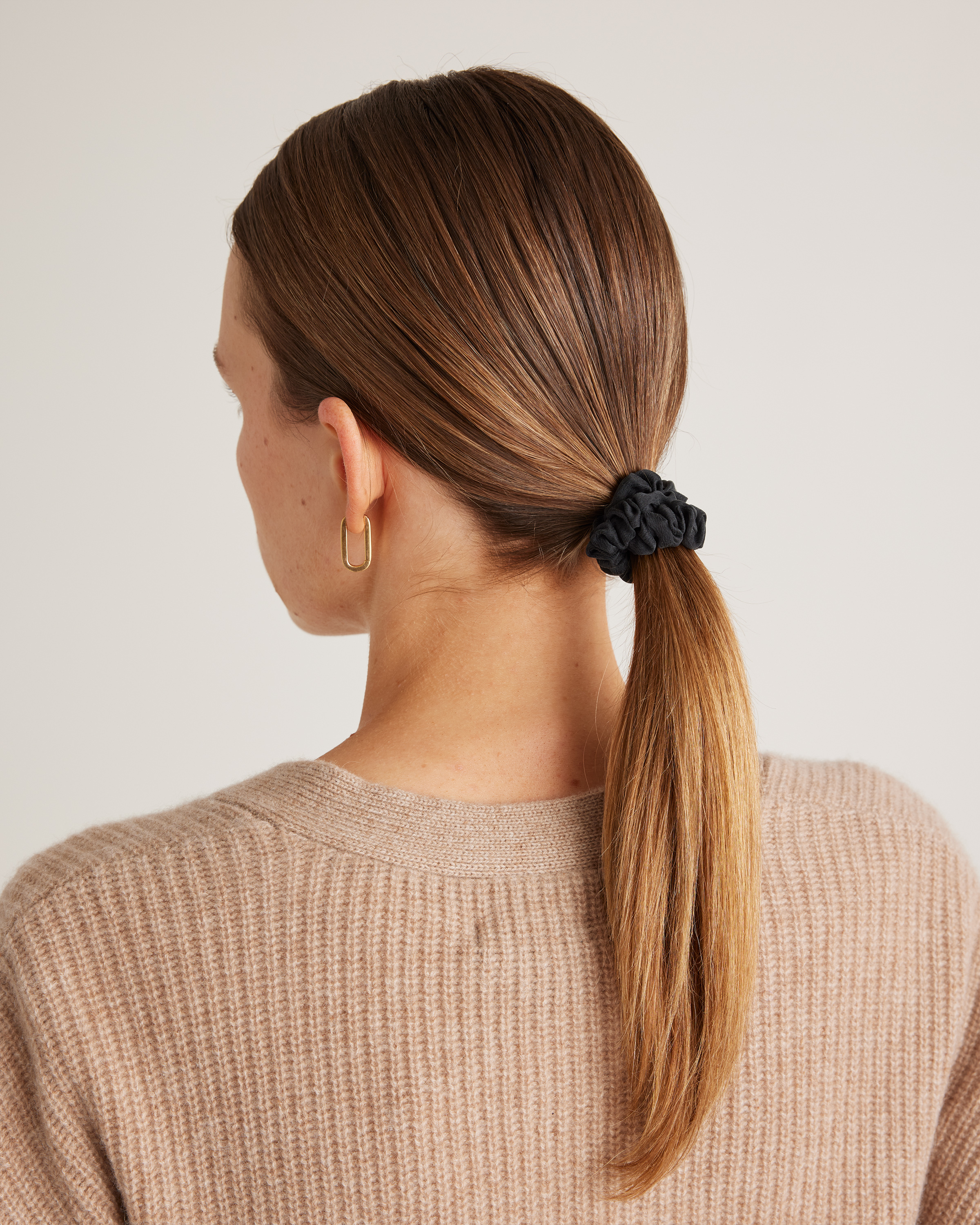 W-HAR-5-BLK-IVY-ALM 0905