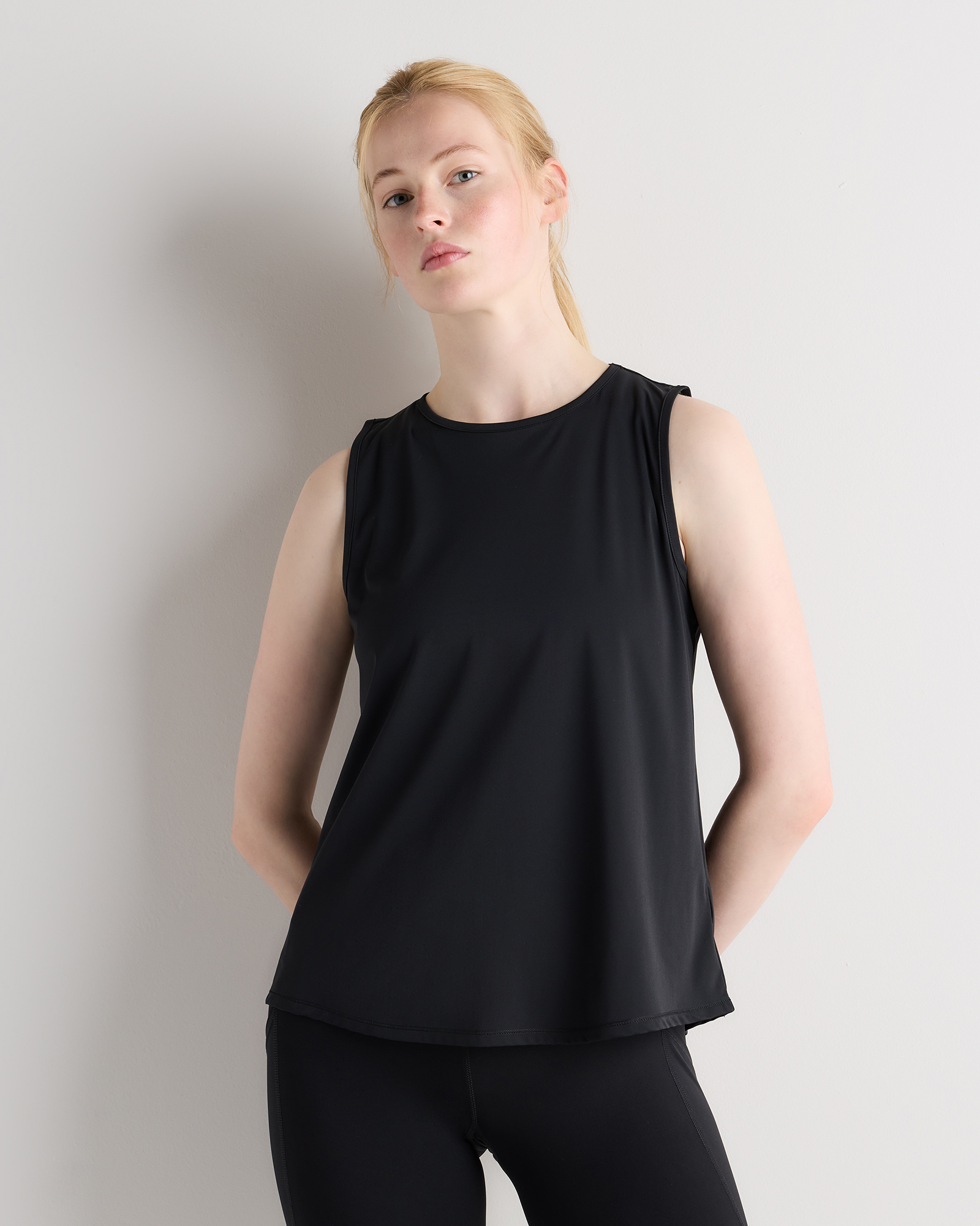 Black Essential Run Tank