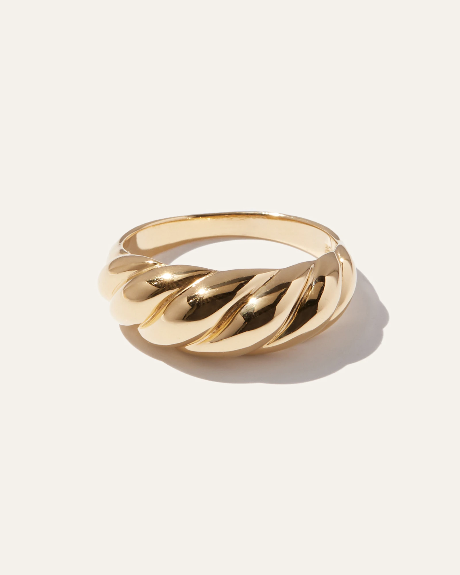 Crossiant Ring