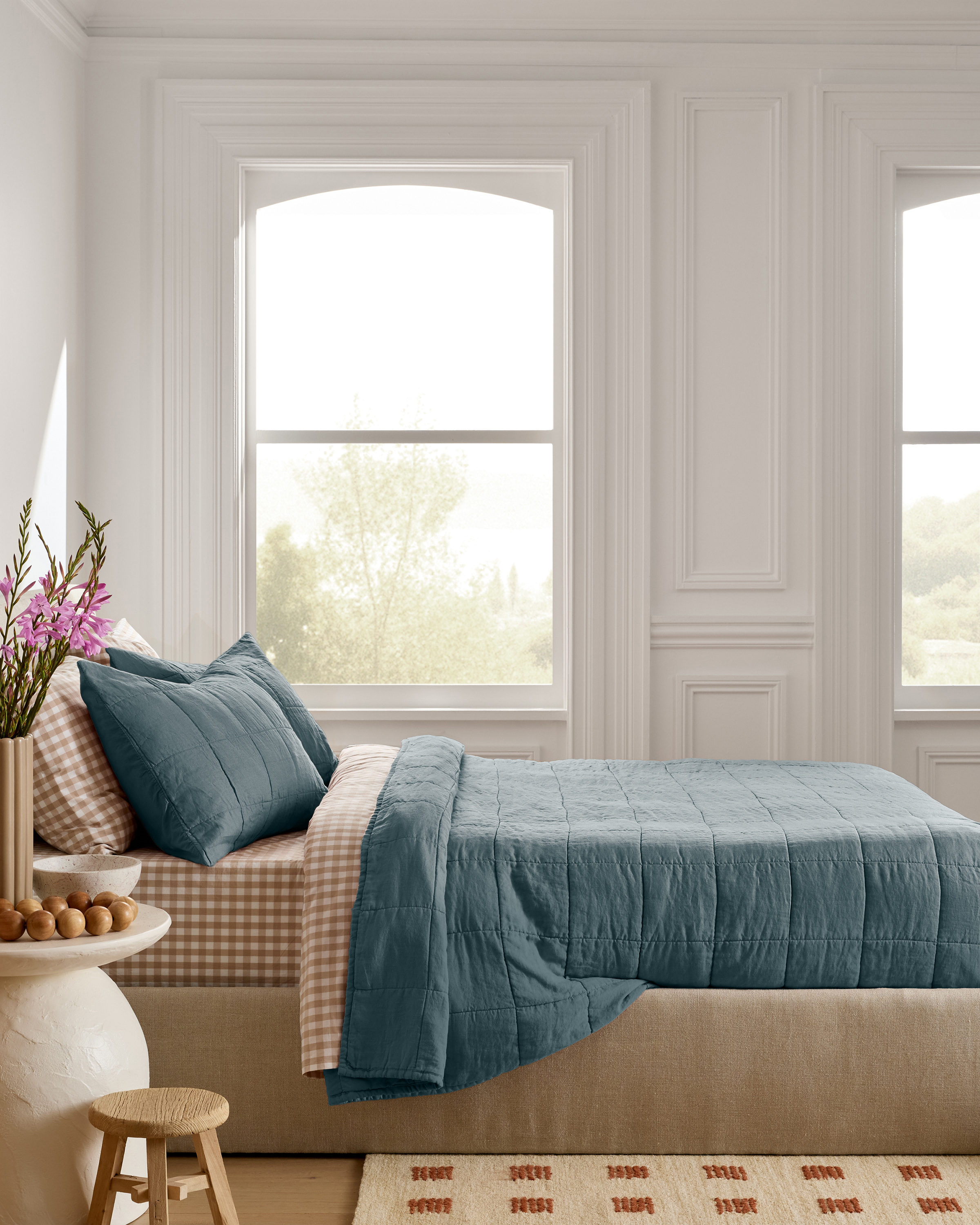 Ocean Lightweight European Linen Box Quilt