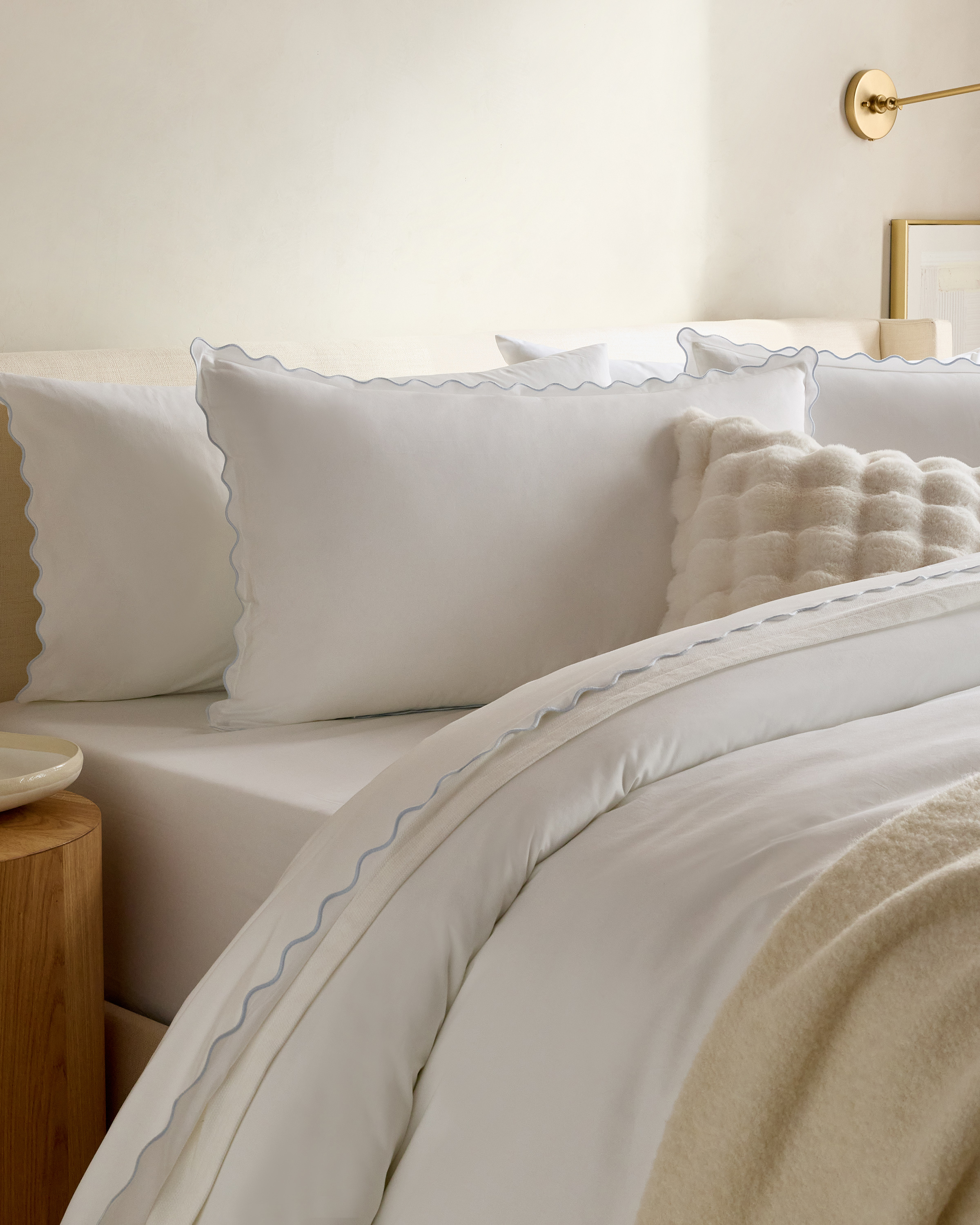 White/Mist Classic Organic Percale Scallop Sham Set