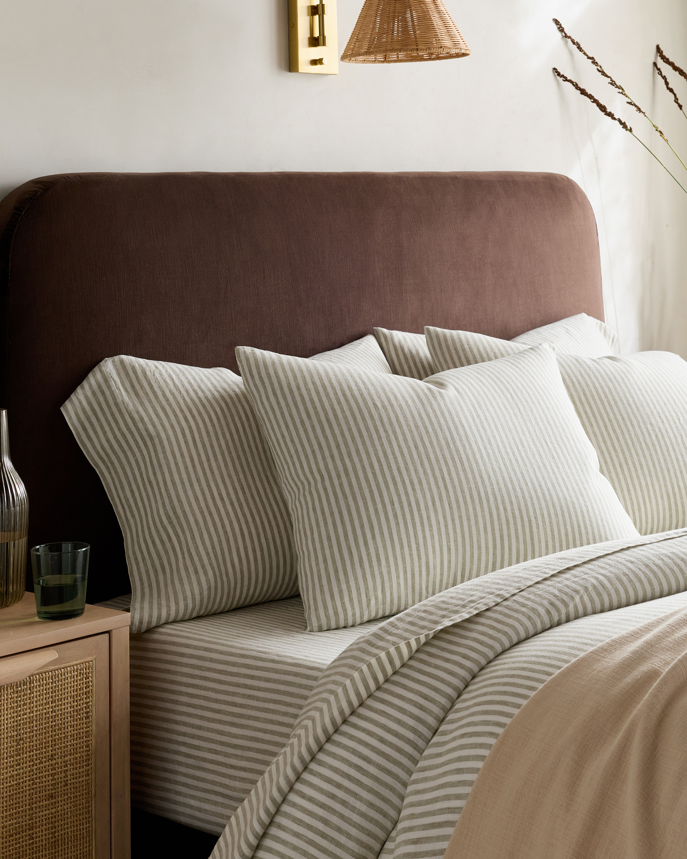 Willowleaf/White Stripe European Linen Stripe Sham Set