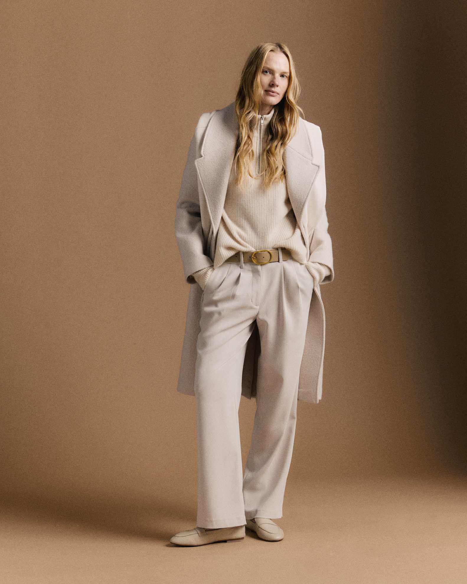 Stretch Crepe Pleated Wide Leg Pants