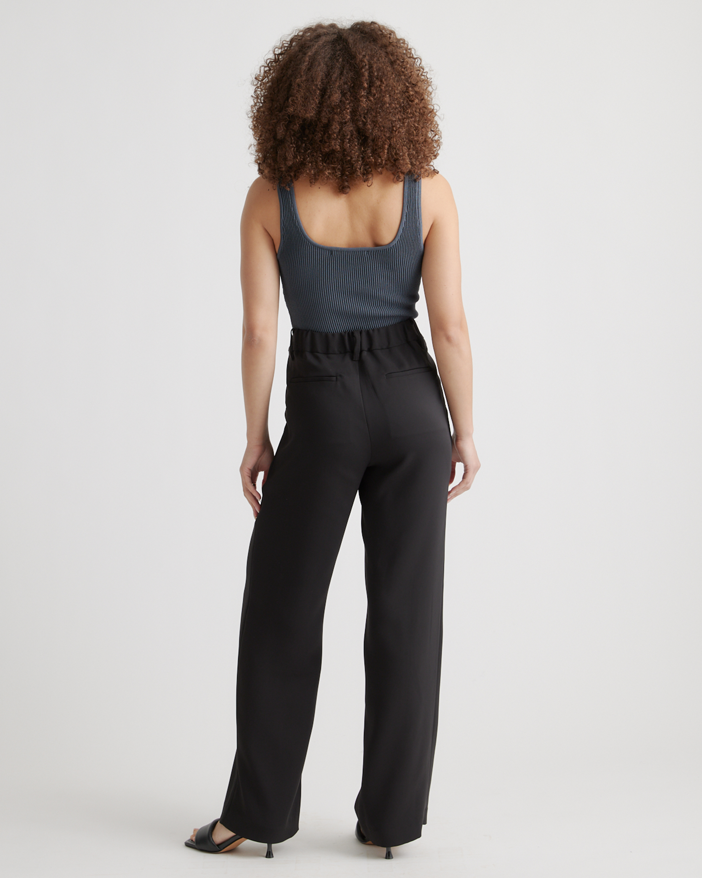 Stretch Crepe Pleated Wide Leg Pants in Black