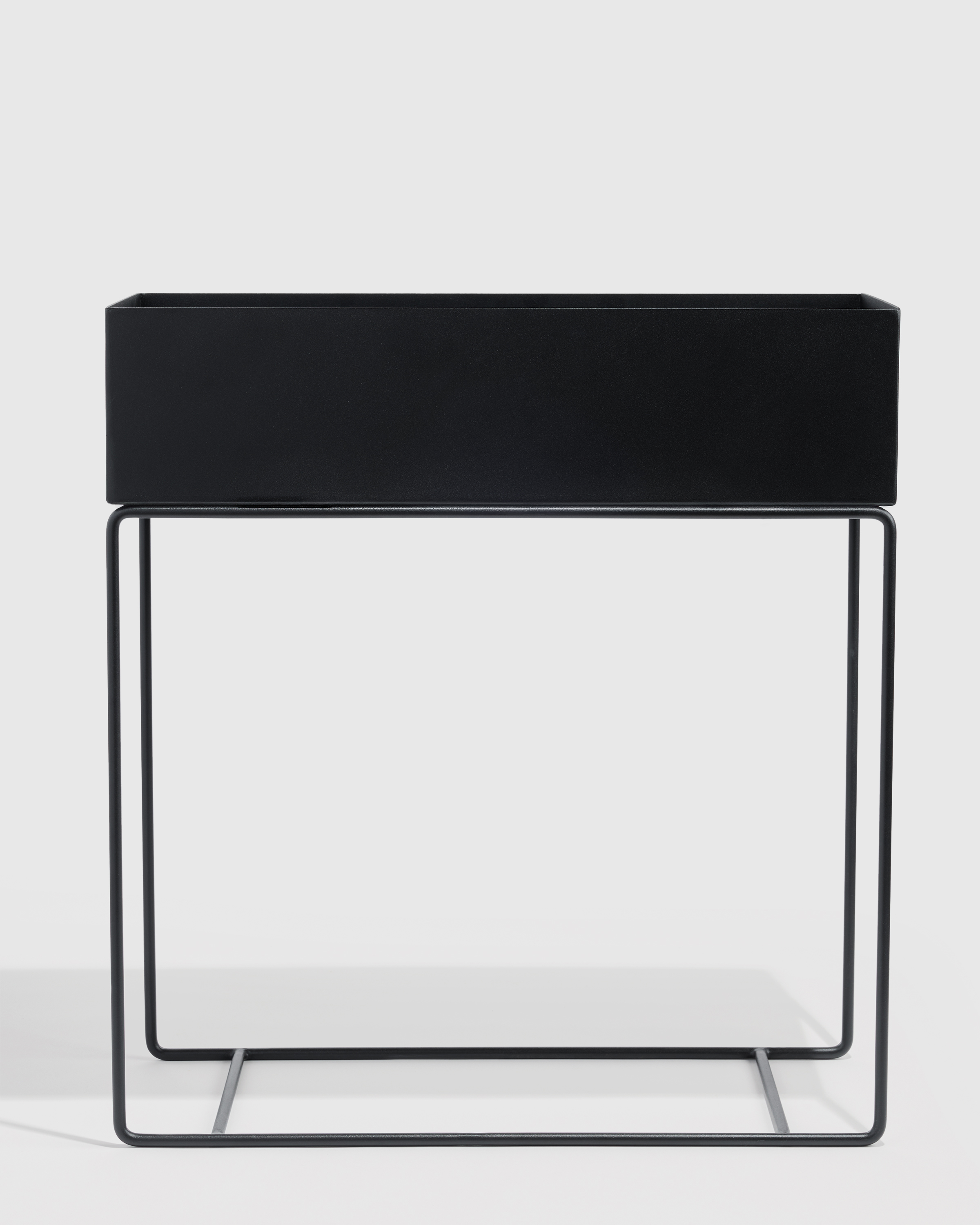 Black Powder Coated Steel Standing Planter