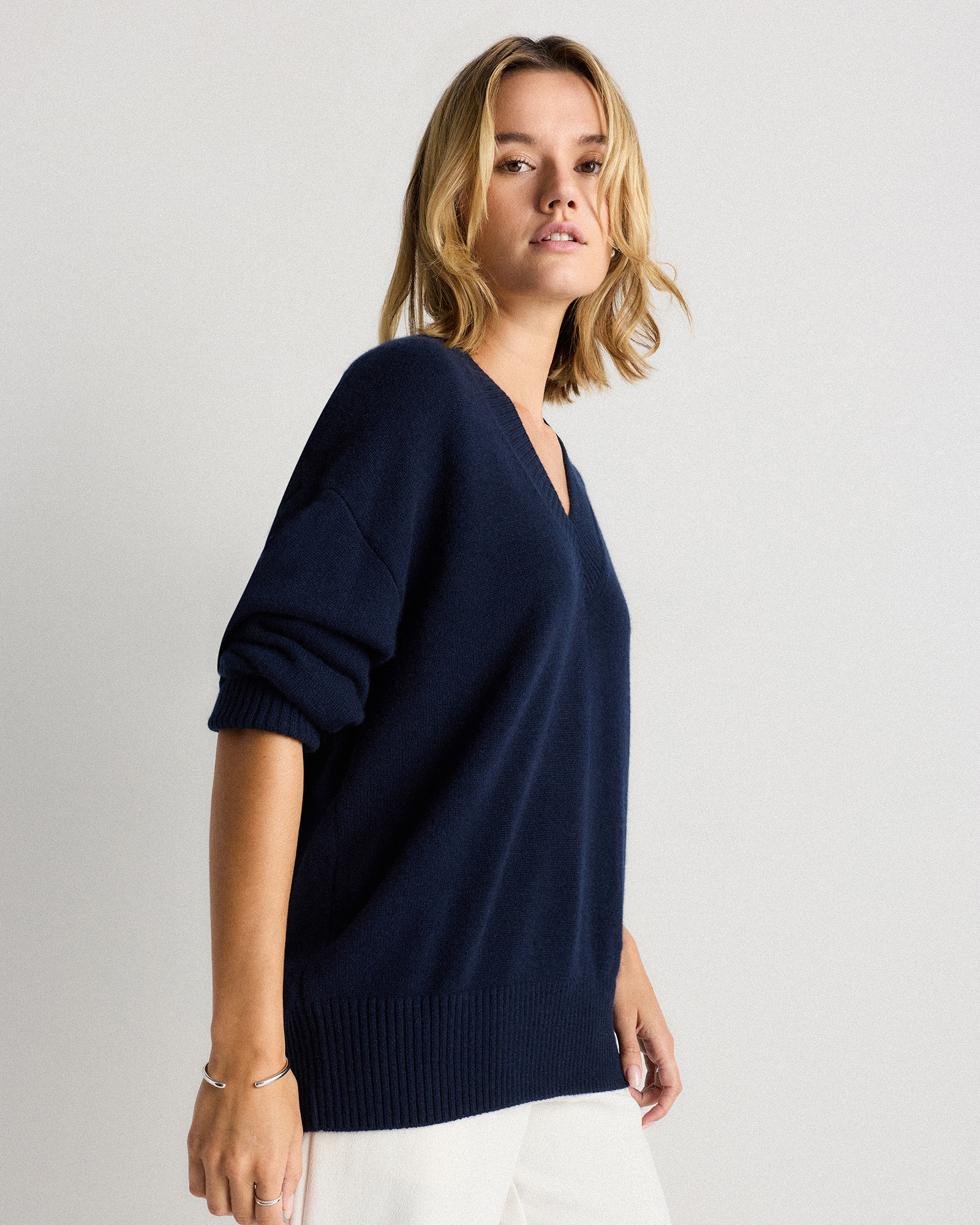 アパルトモン 24AW ﾈｲﾋﾞｰ WISH High Gauge V Neck Pullover WISH High Gauge V Neck Pullover（ニット／セーター）｜L'Appartement