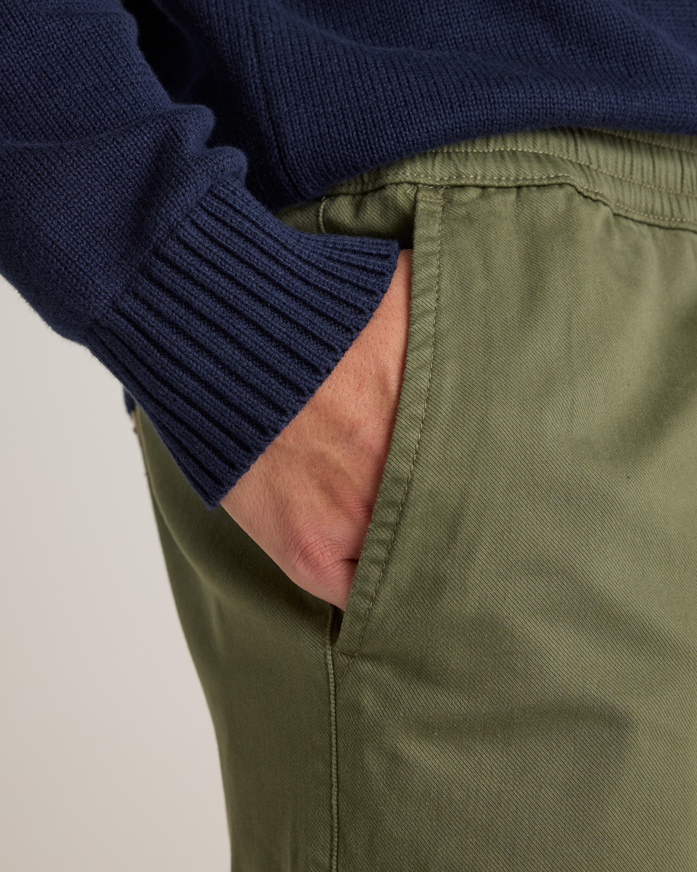 Men's Organic Cotton Drawstring Weekend Chino Short